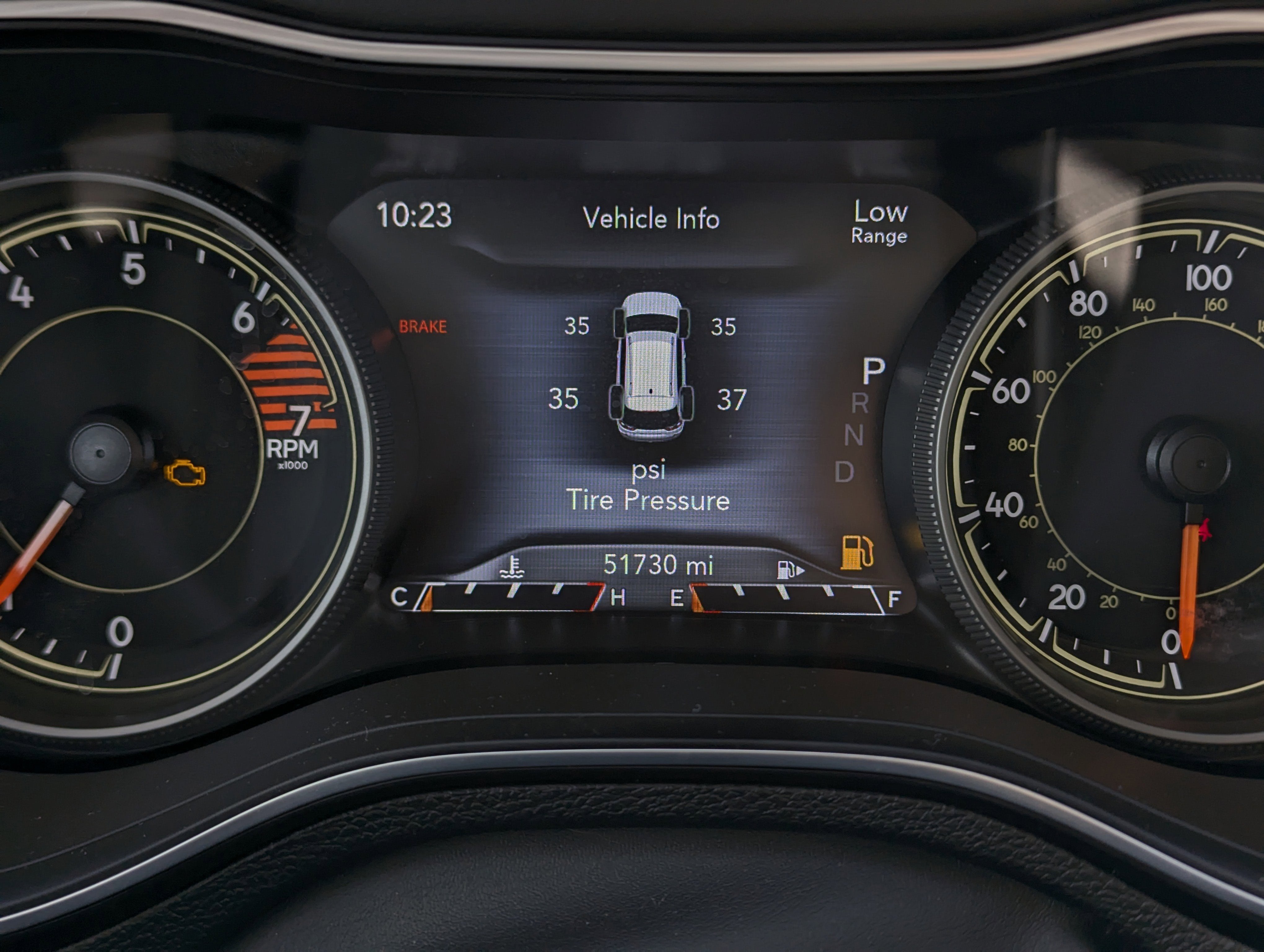 2023 Jeep Cherokee Altitude Lux