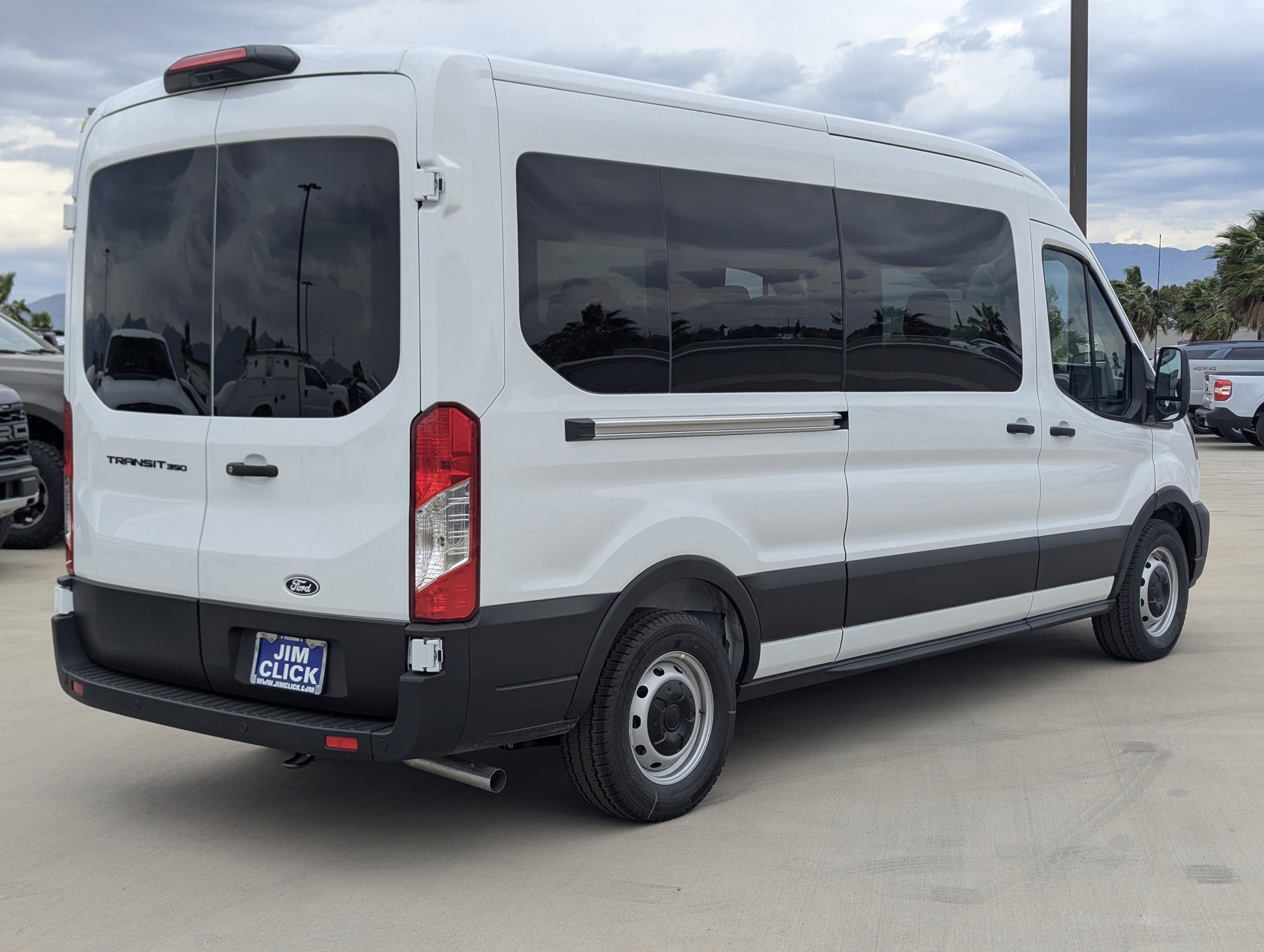 2026 Ford Transit Passenger Wagon XL