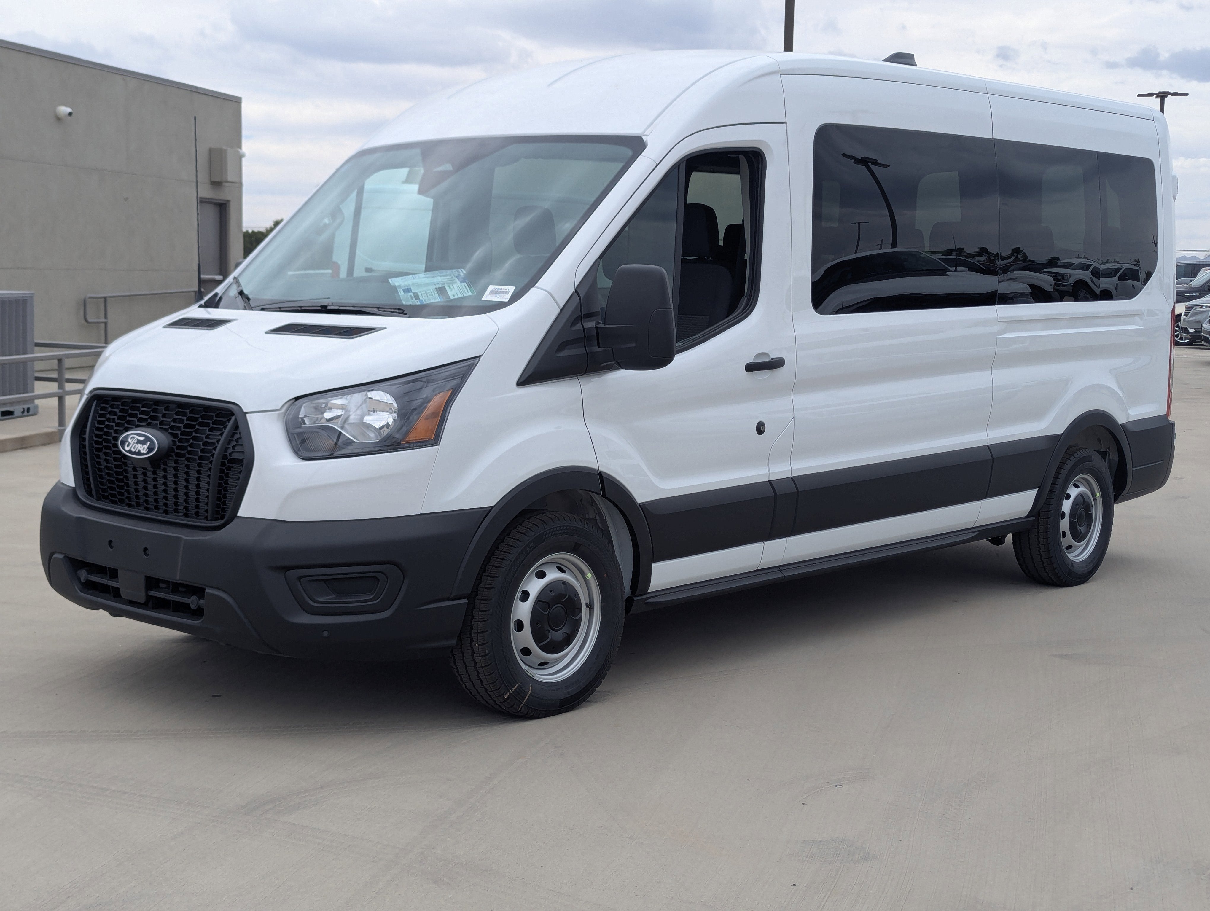 2026 Ford Transit Passenger Wagon XL
