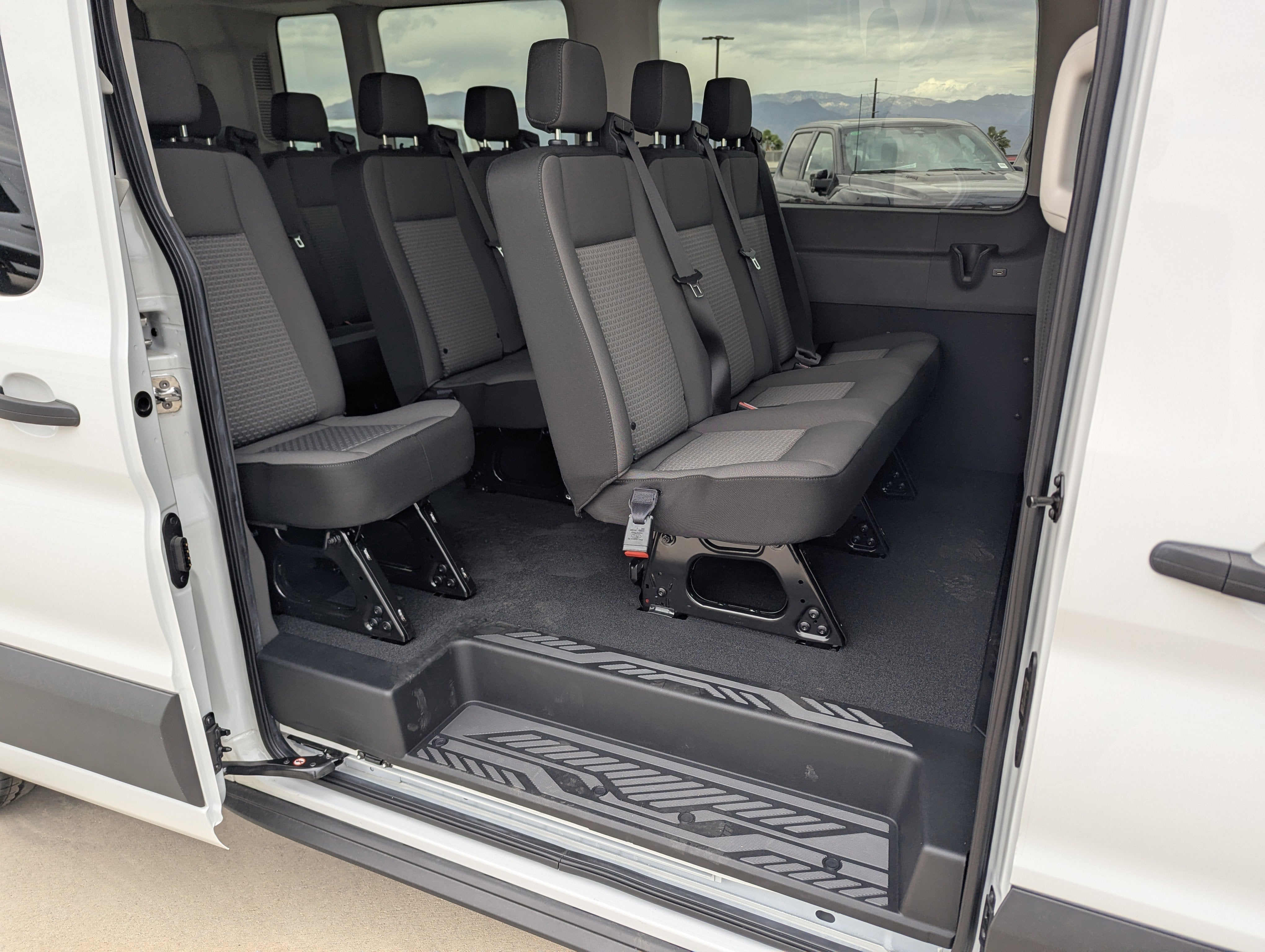 2026 Ford Transit Passenger Wagon XL