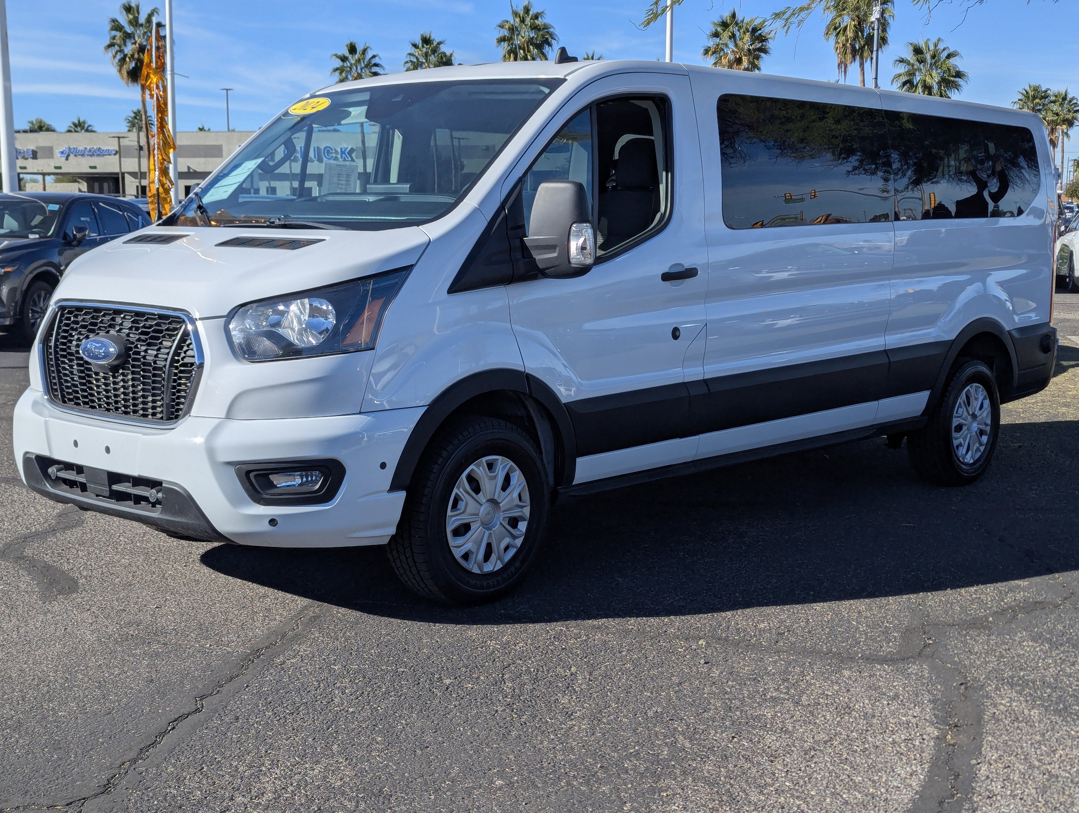 2024 Ford Transit Passenger Wagon XLT