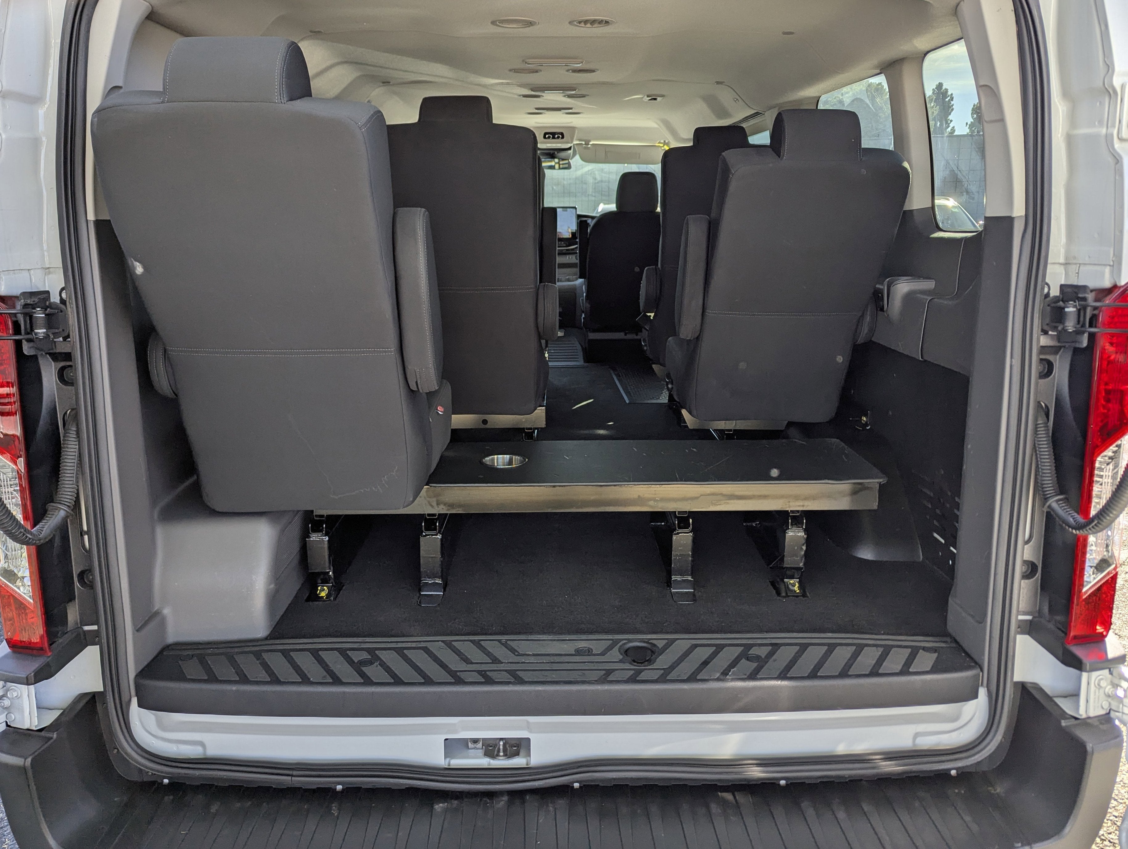 2024 Ford Transit Passenger Wagon XLT