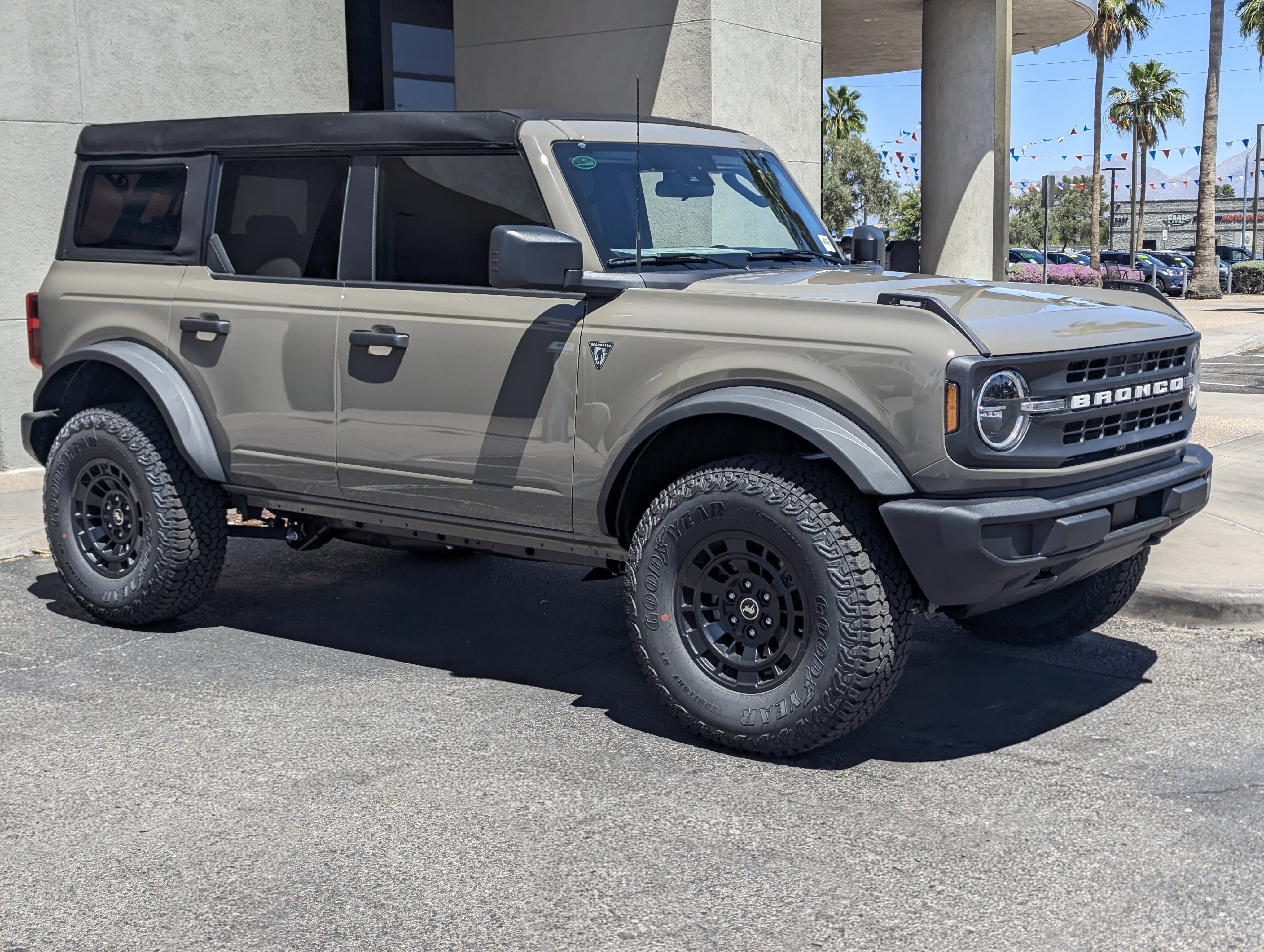 2026 Ford Bronco Base 4x4's photo