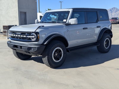 2026 Ford Bronco Outer Banks®