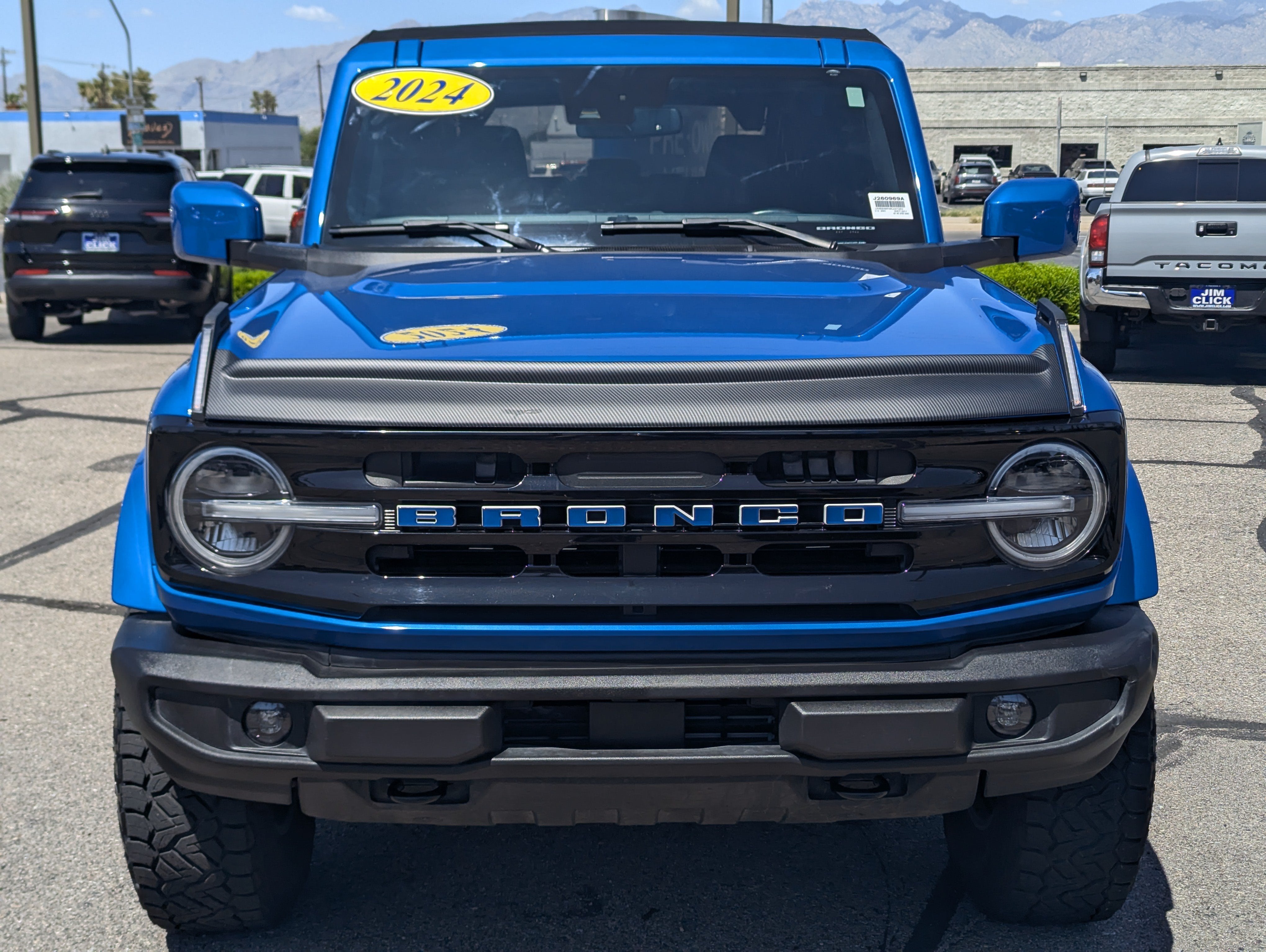 2024 Ford Bronco Outer Banks