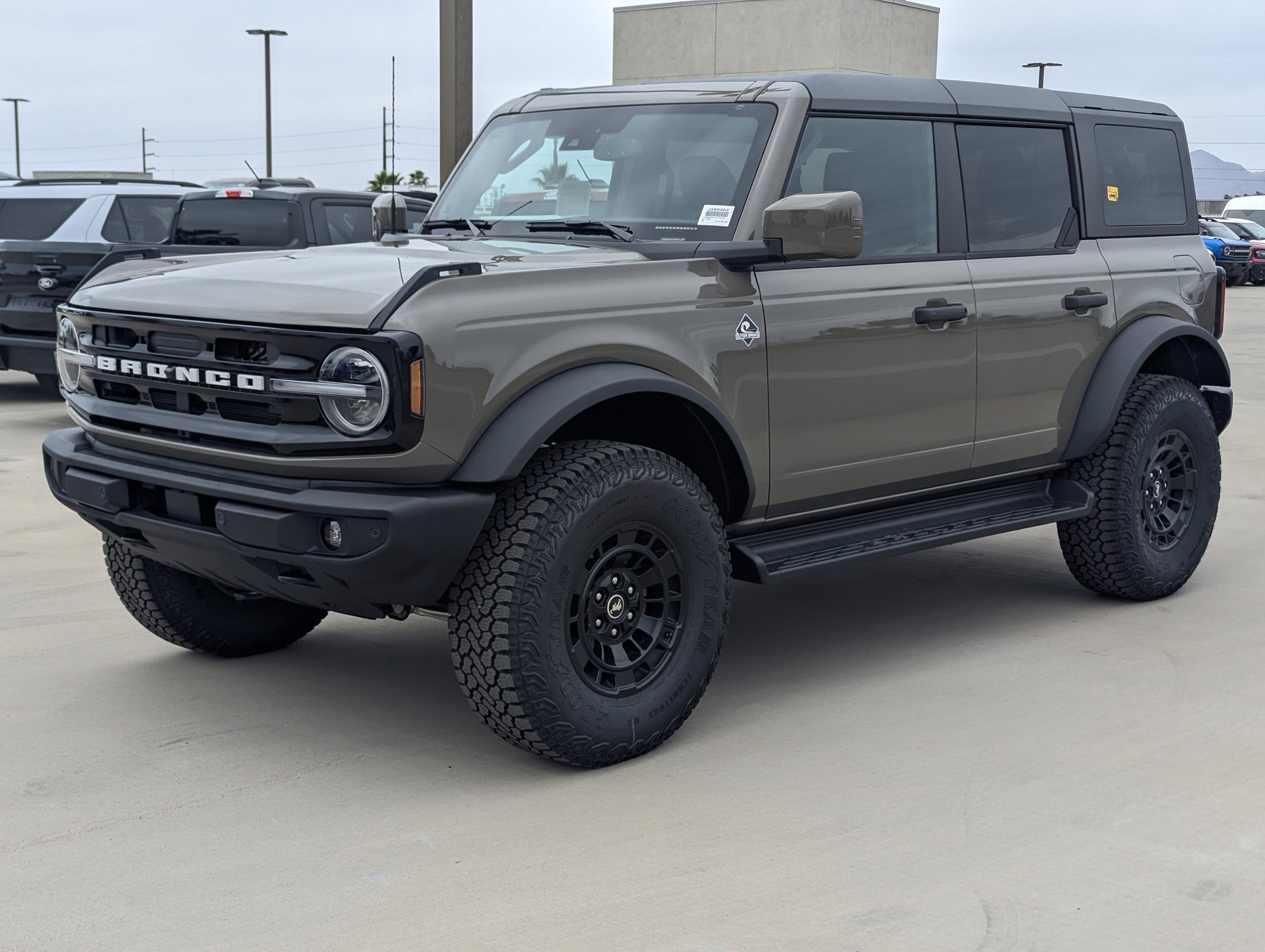 2026 Ford Bronco Outer Banks®
