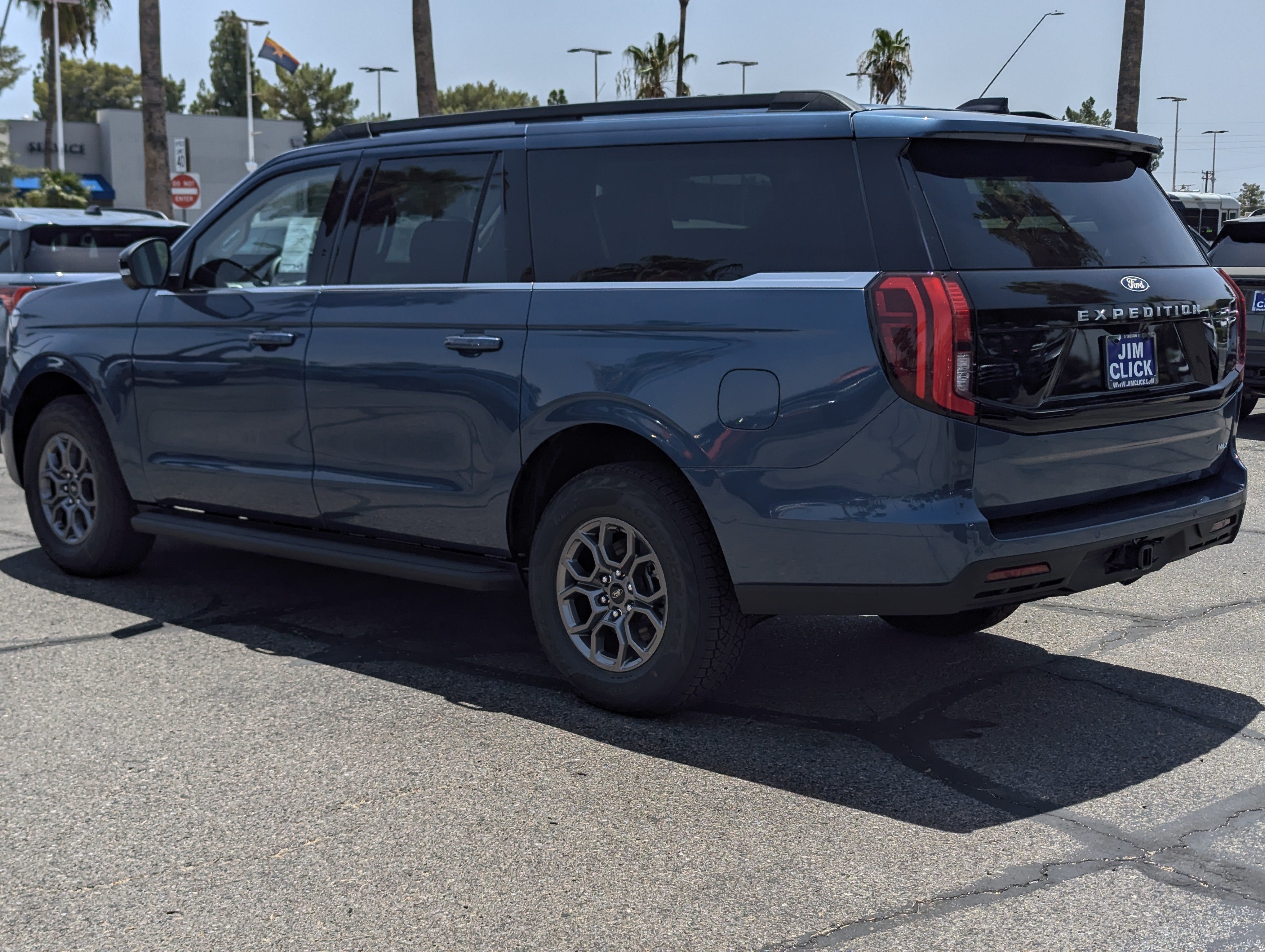 2027 Ford Expedition MAX Active