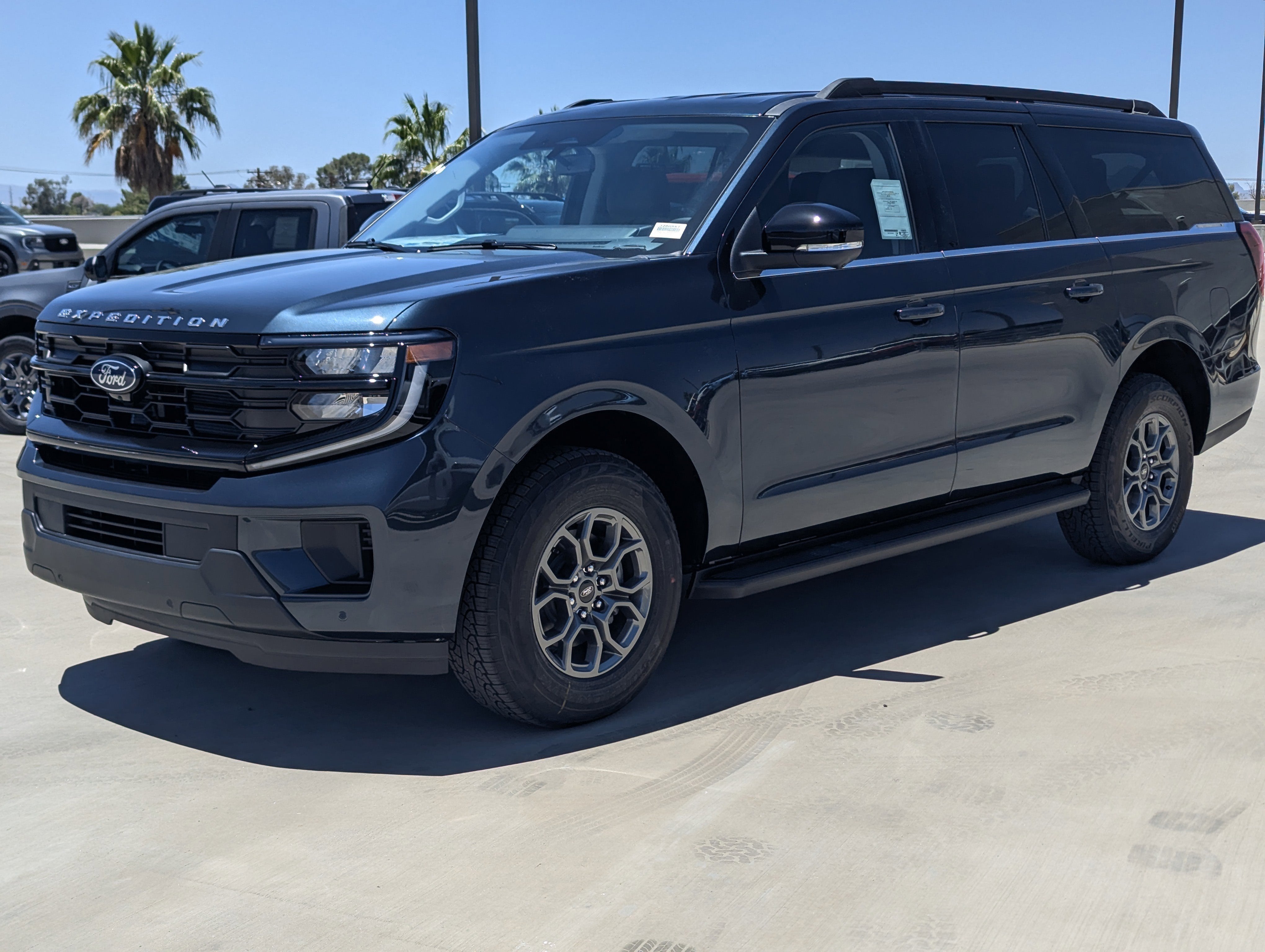 2026 Ford Expedition MAX Active