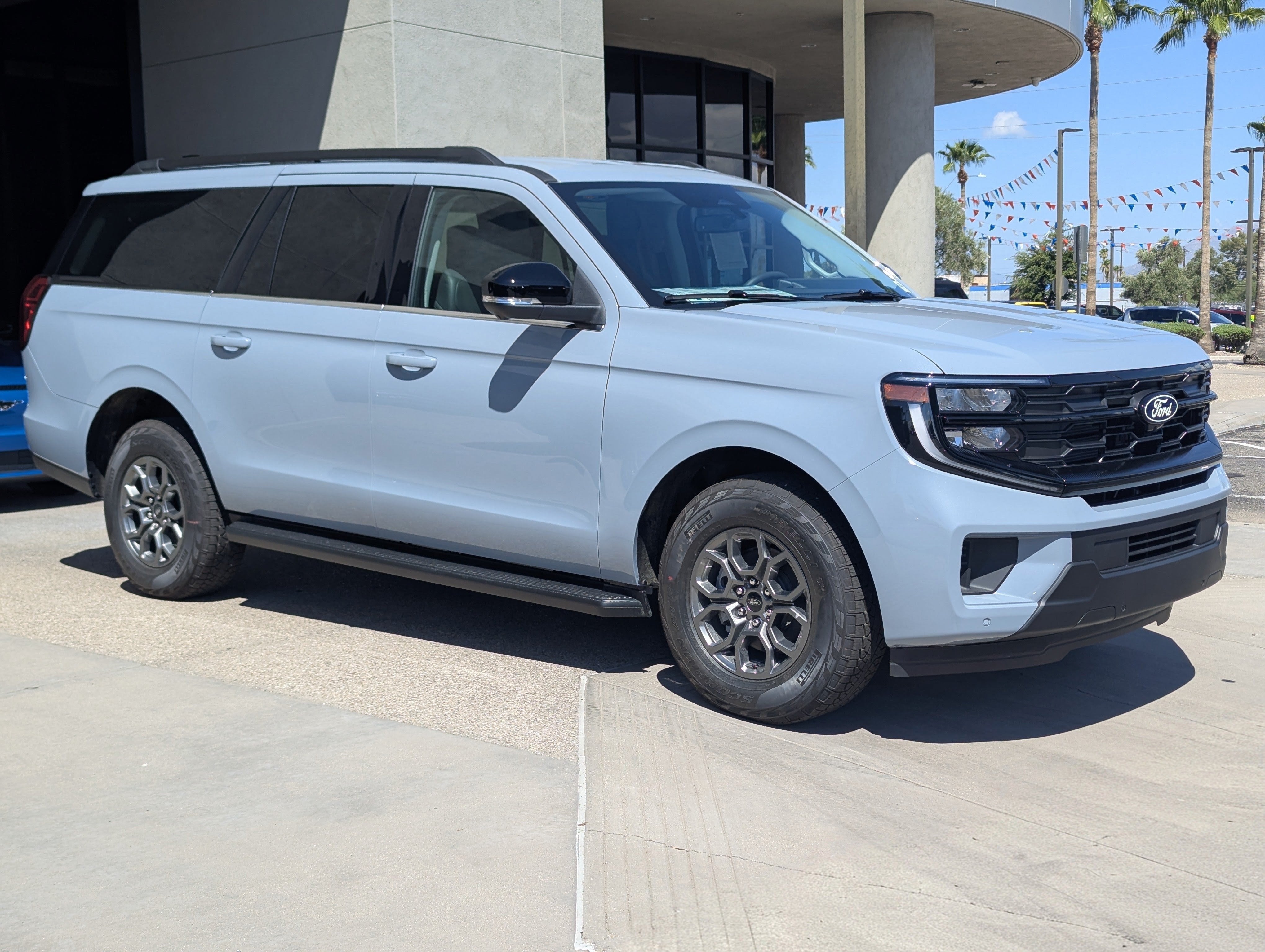 2027 Ford Expedition MAX Active