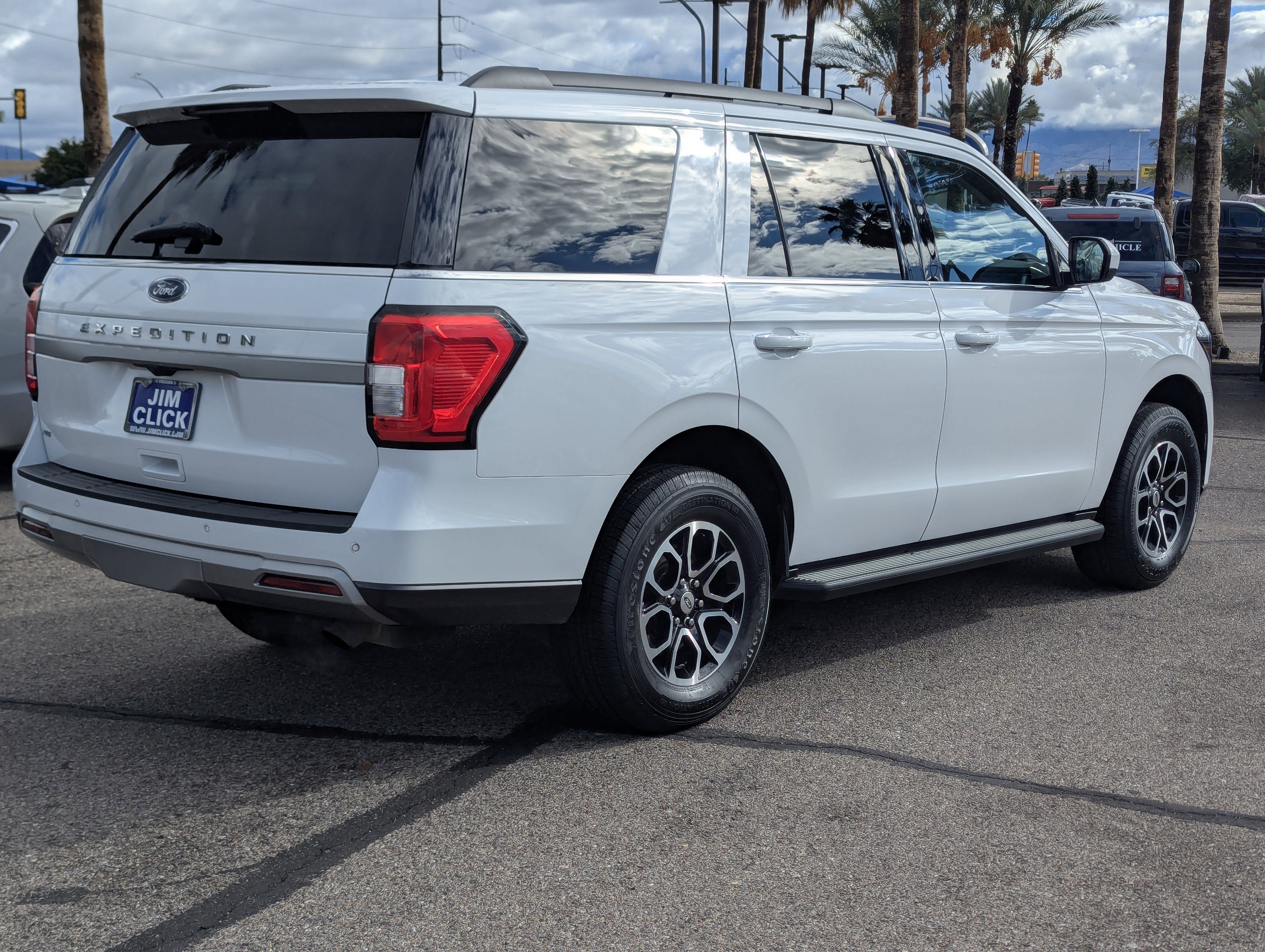 2024 Ford Expedition XLT