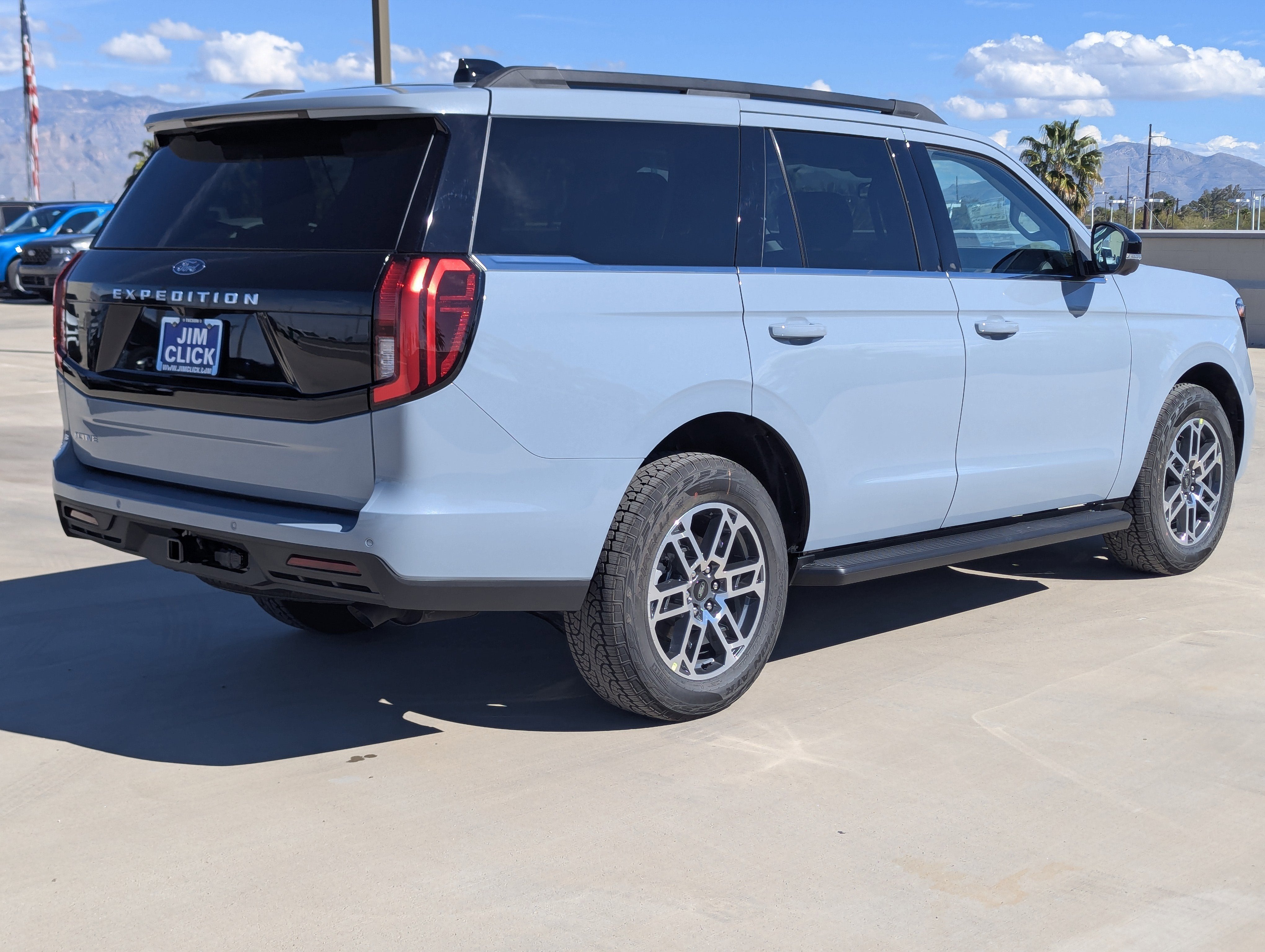 2026 Ford Expedition Active