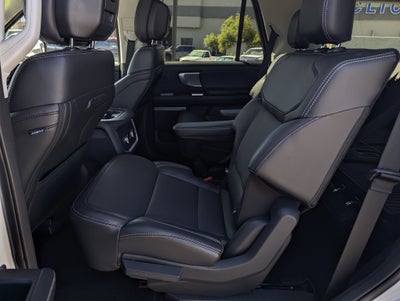 2026 Ford Expedition Platinum®