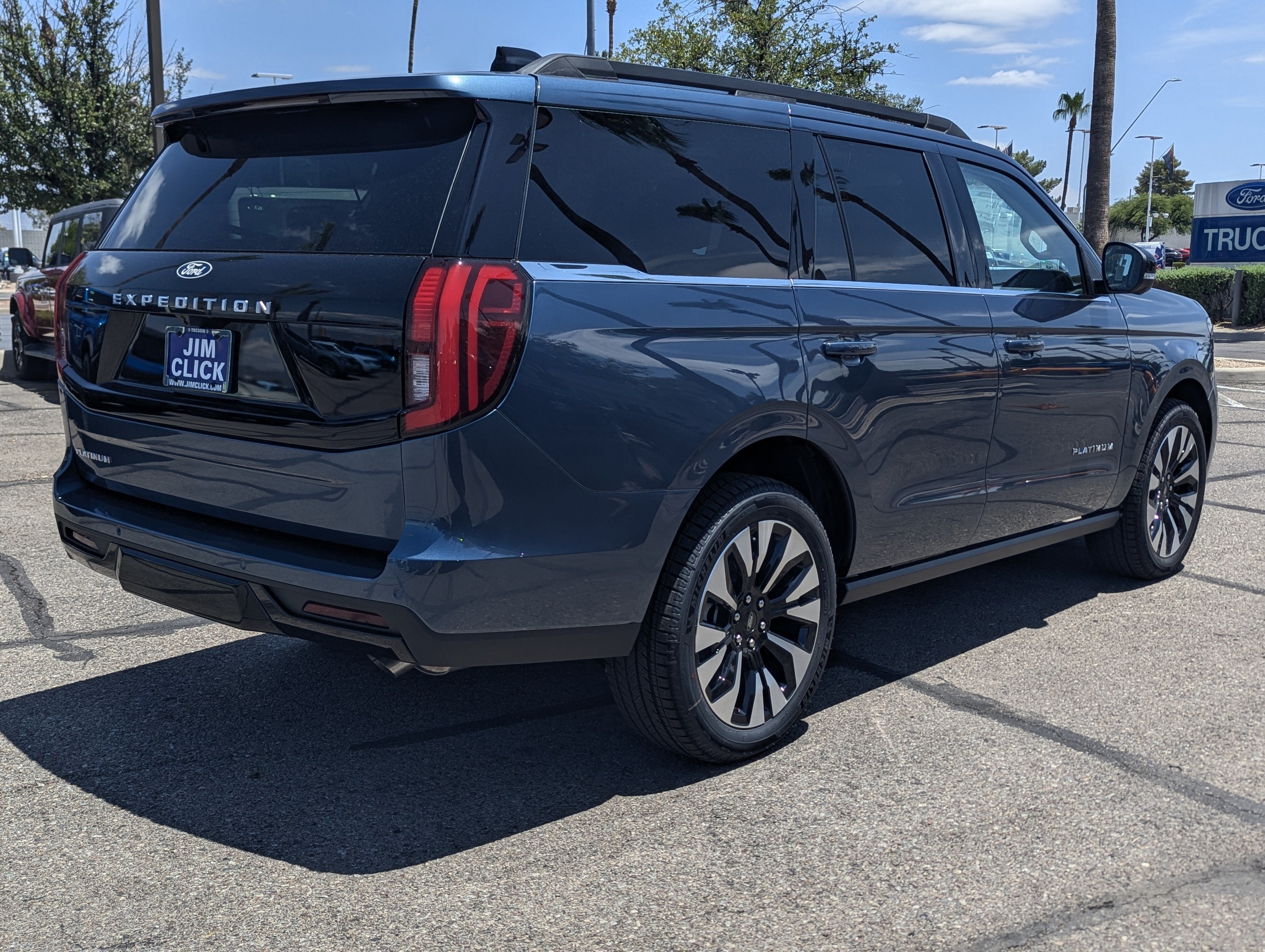 2027 Ford Expedition Platinum