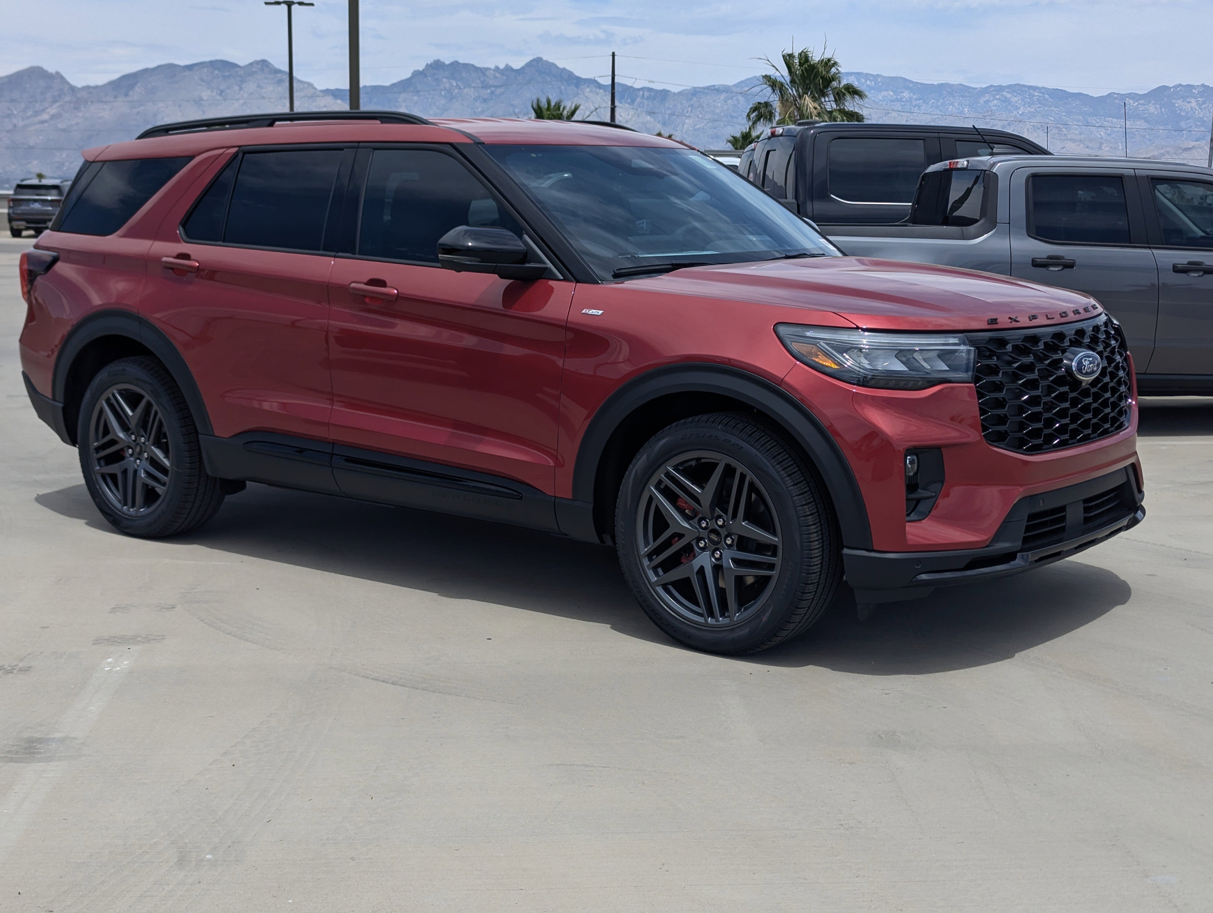 2026 Ford Explorer ST-LINE RWD's photo