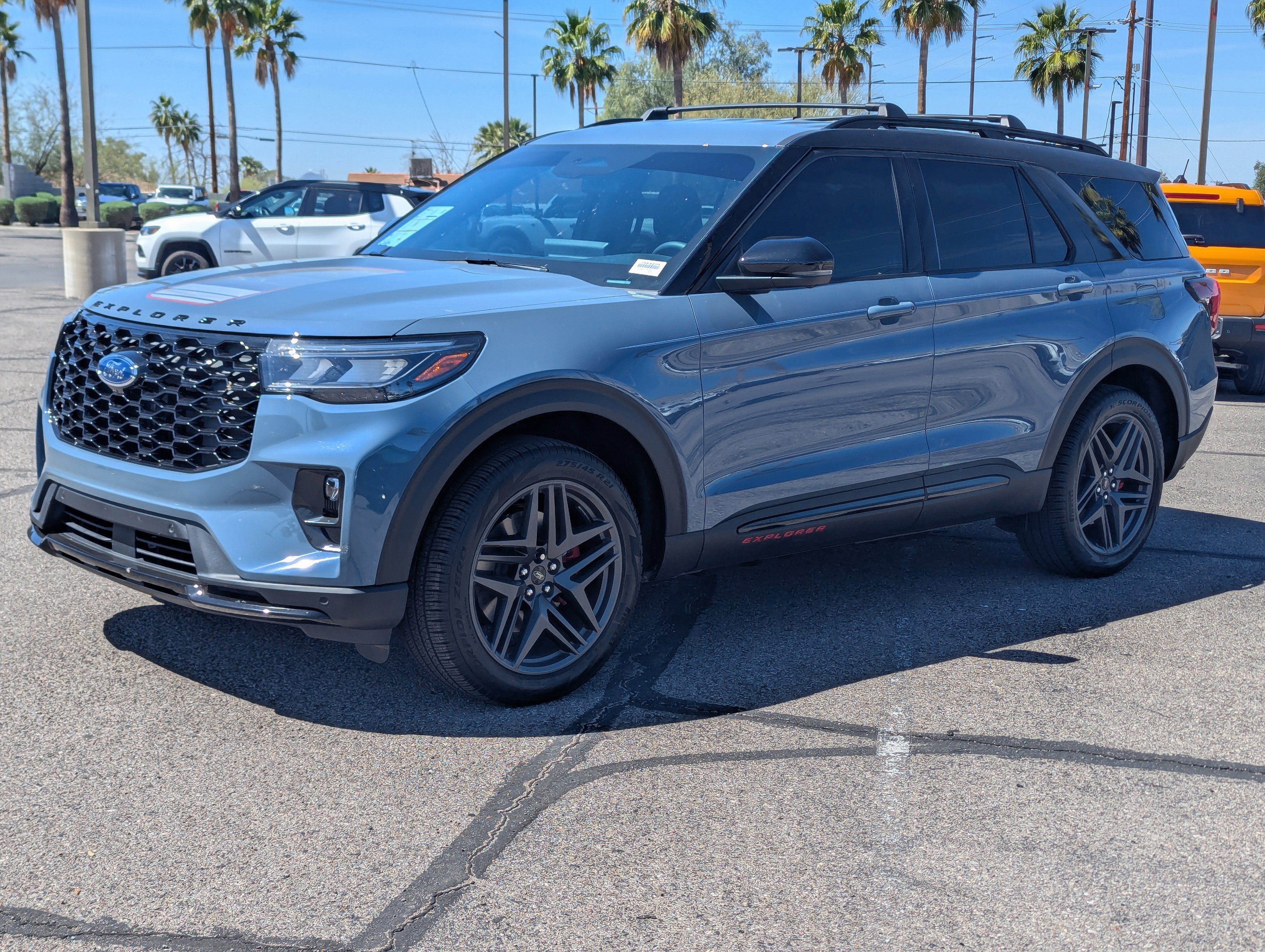 2025 Ford Explorer ST-Line
