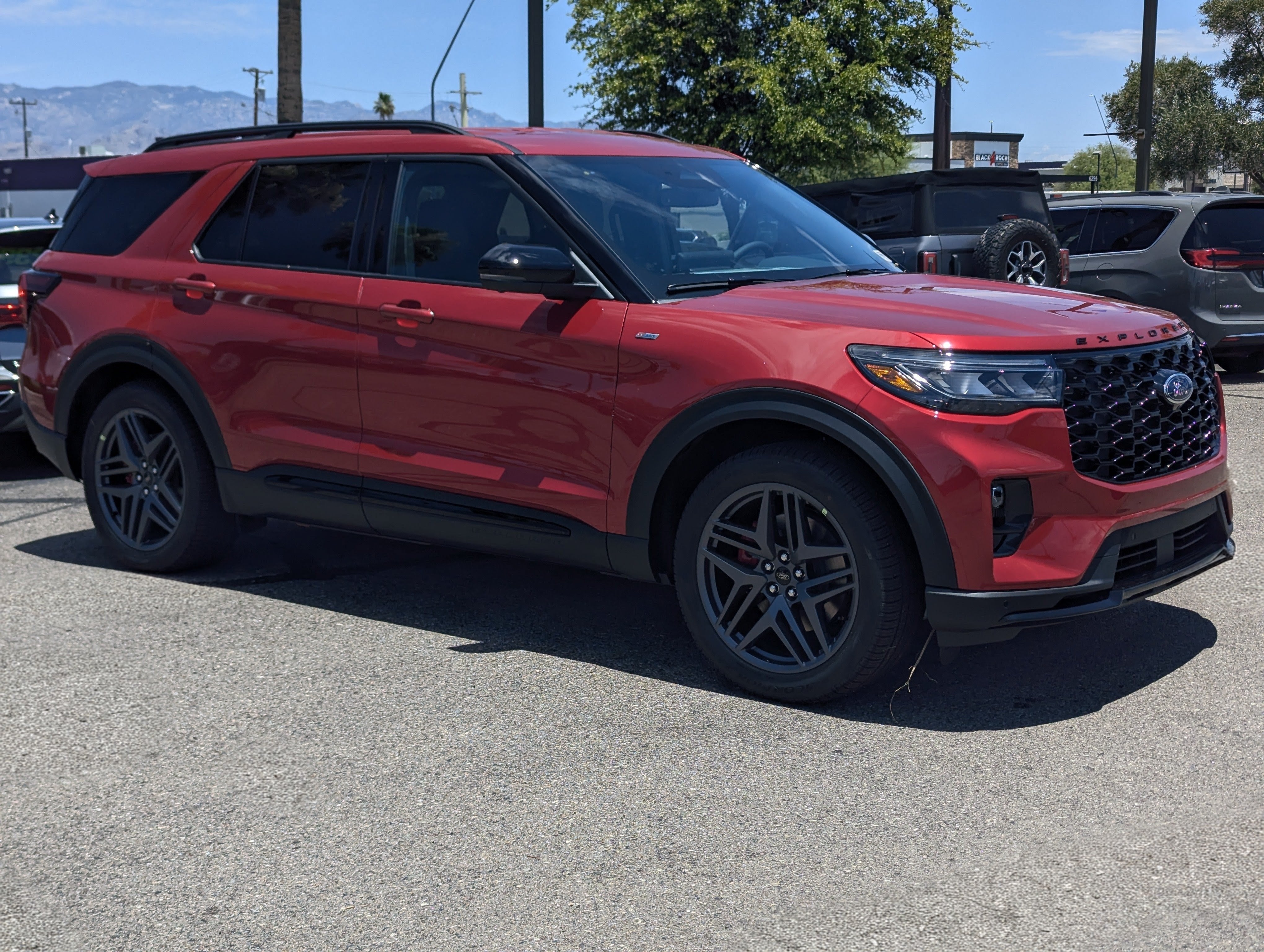 2026 Ford Explorer ST-Line