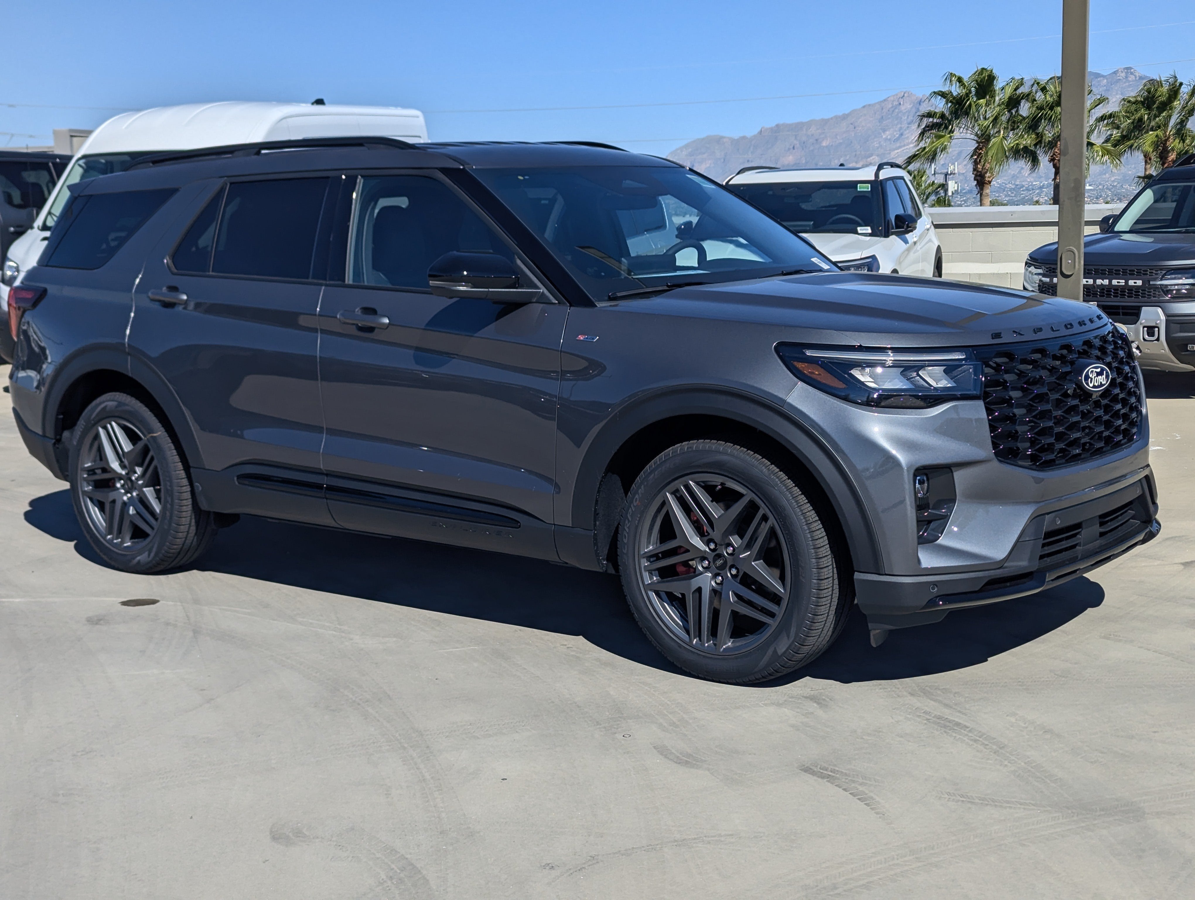 2027 Ford Explorer ST-Line