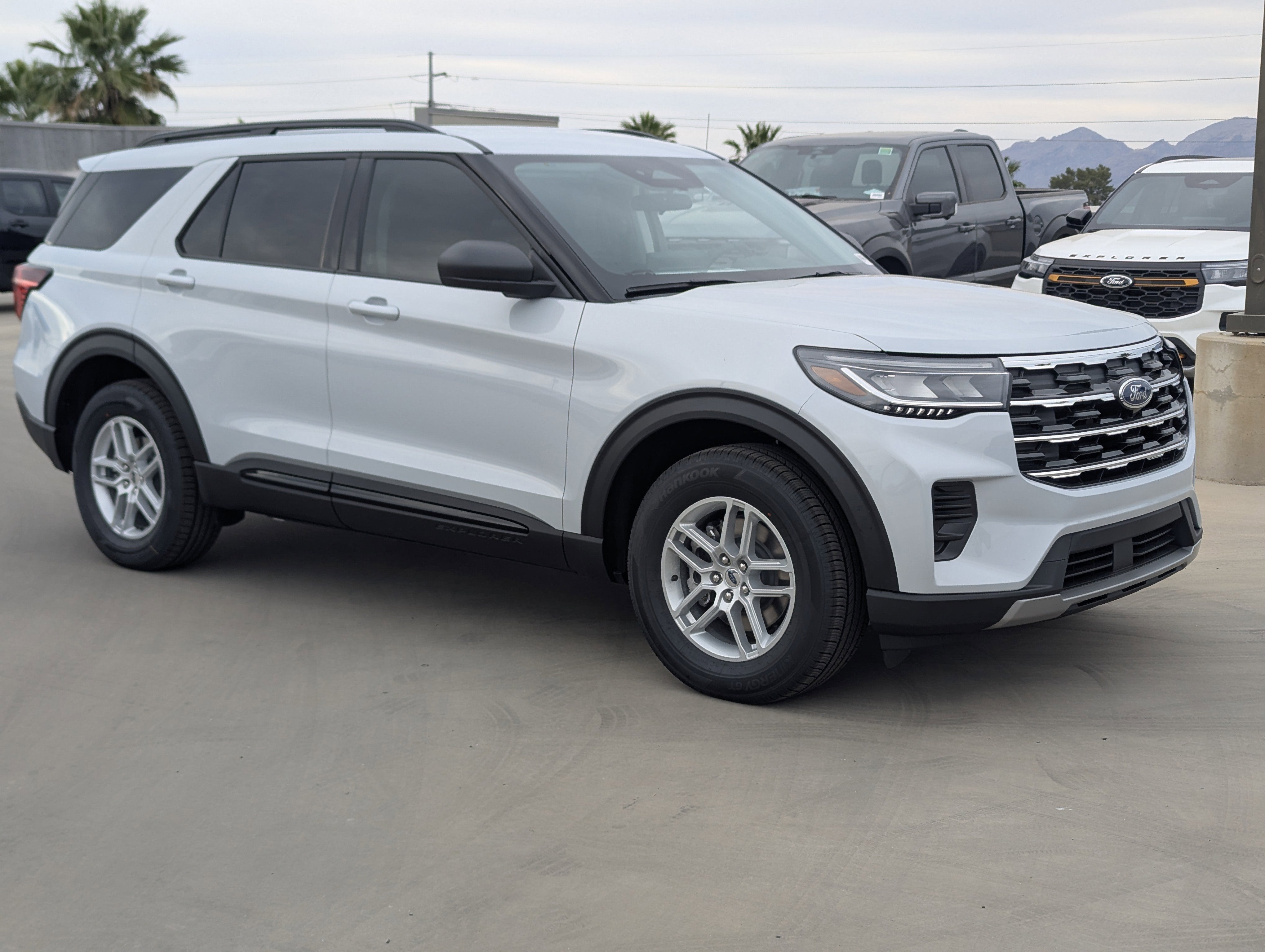 2026 Ford Explorer Active w/100A Pkg