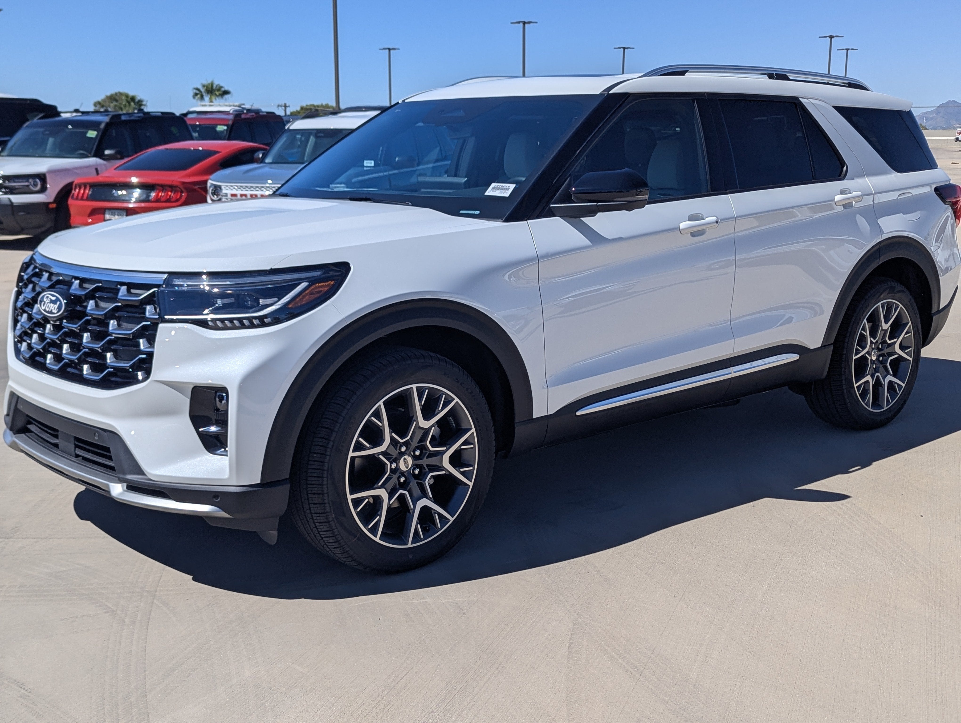 2027 Ford Explorer Platinum™