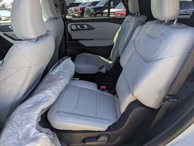 2027 Ford Explorer Platinum™