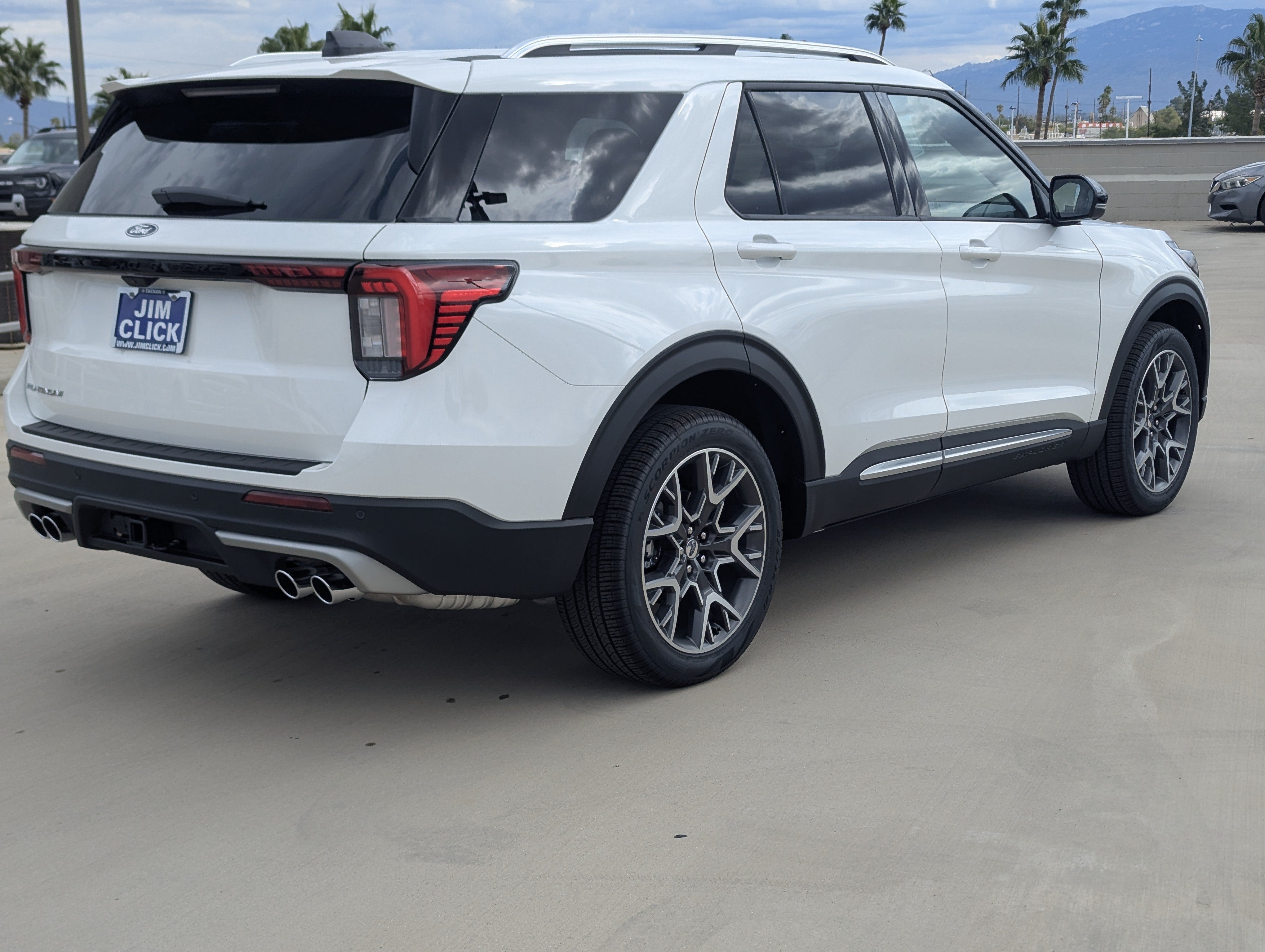 2027 Ford Explorer Platinum™