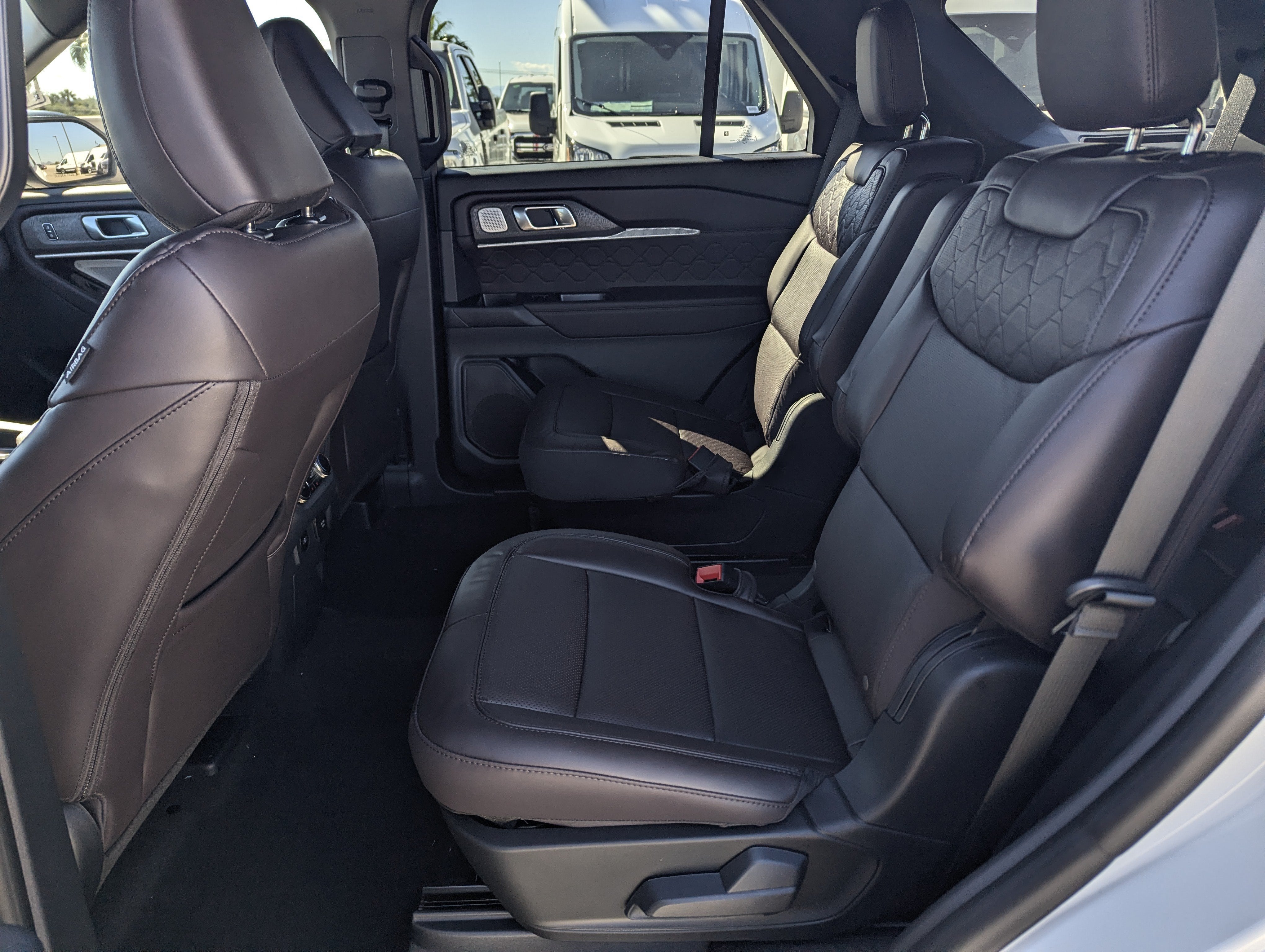 2027 Ford Explorer Platinum™