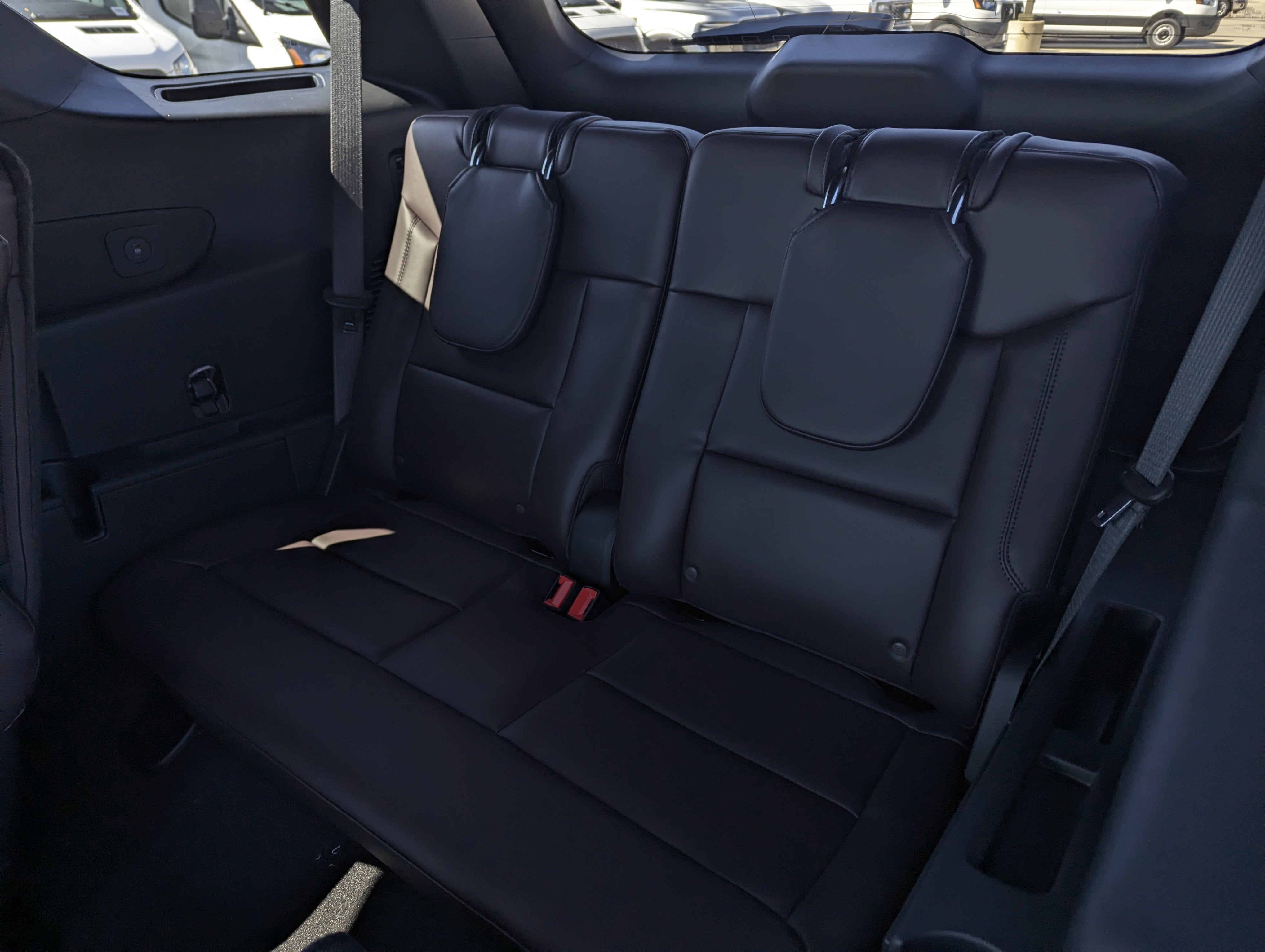 2027 Ford Explorer Platinum™
