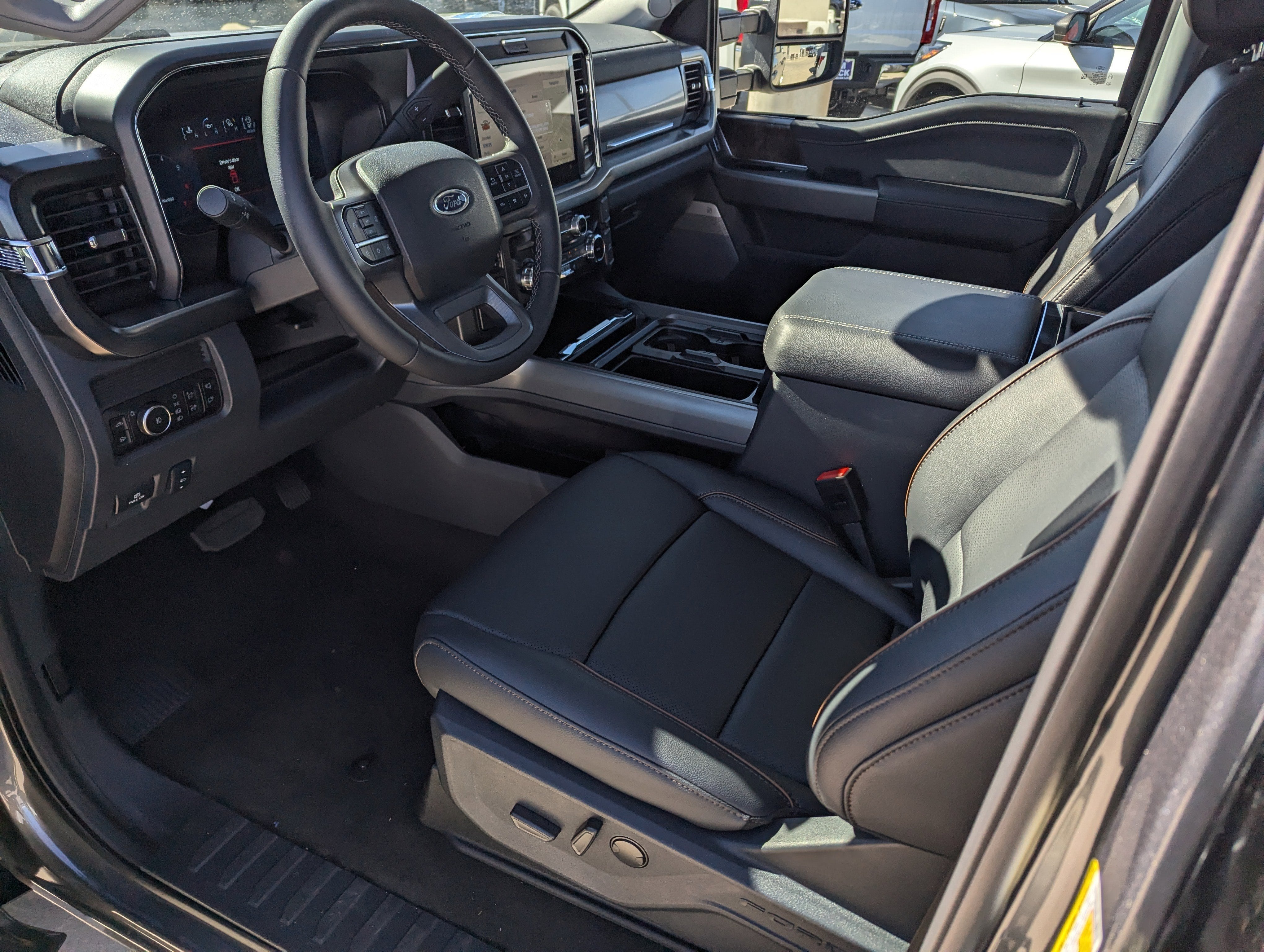 2026 Ford Super Duty F-350® Lariat®