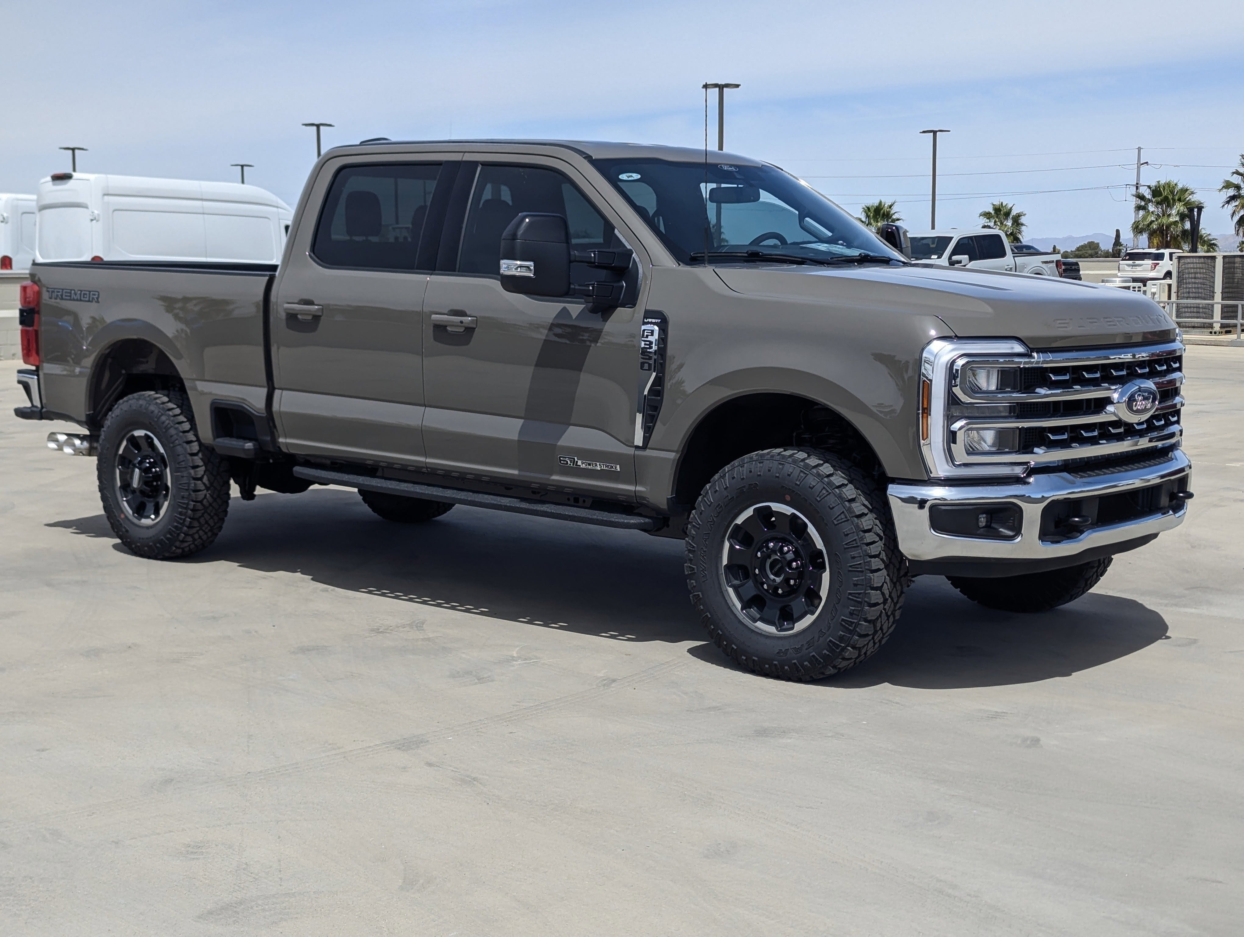 2026 Ford Super Duty F-350 SRW LARIAT