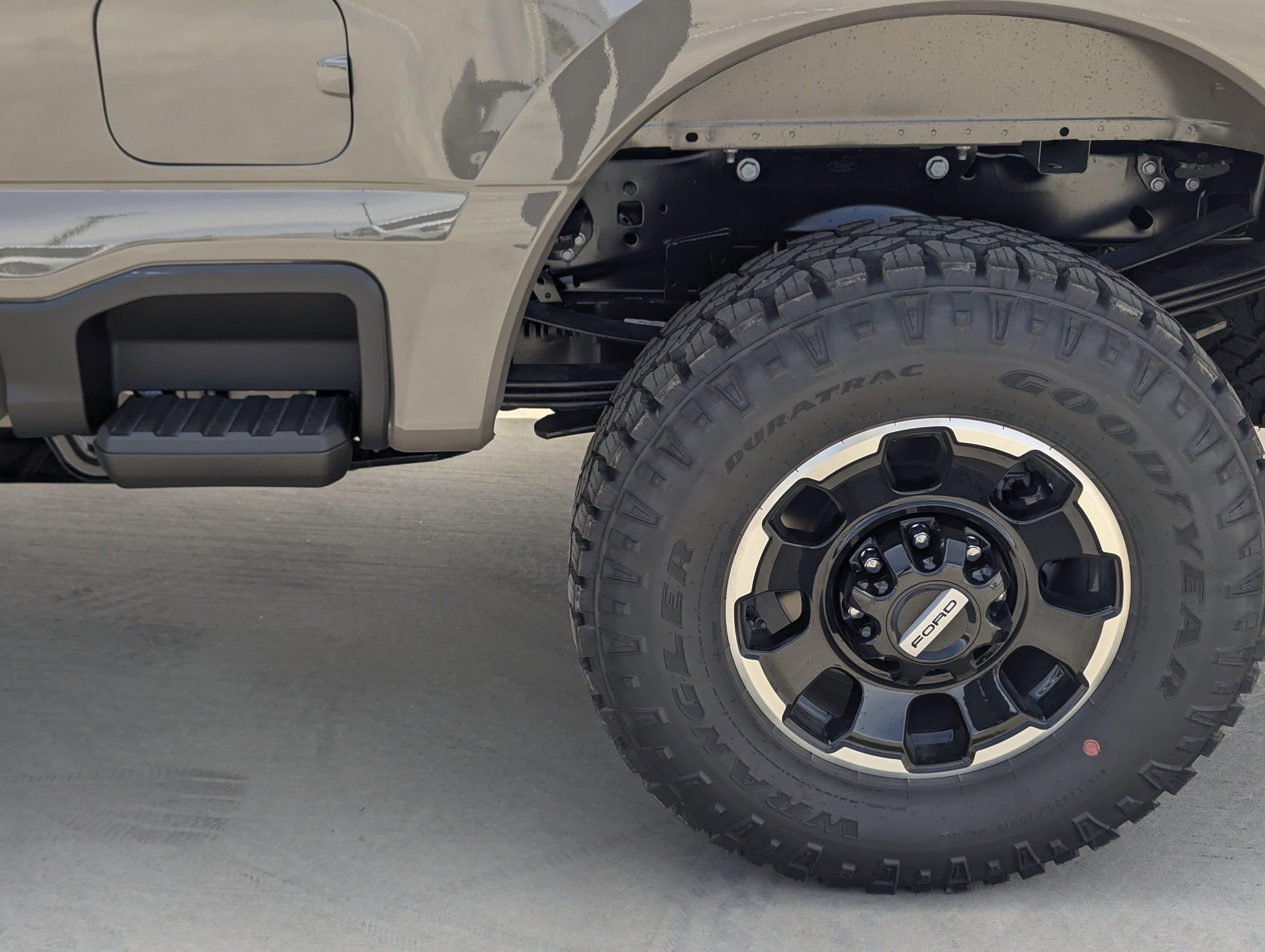 2026 Ford Super Duty F-350 SRW LARIAT