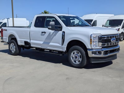 2025 Ford Super Duty F-350® XLT