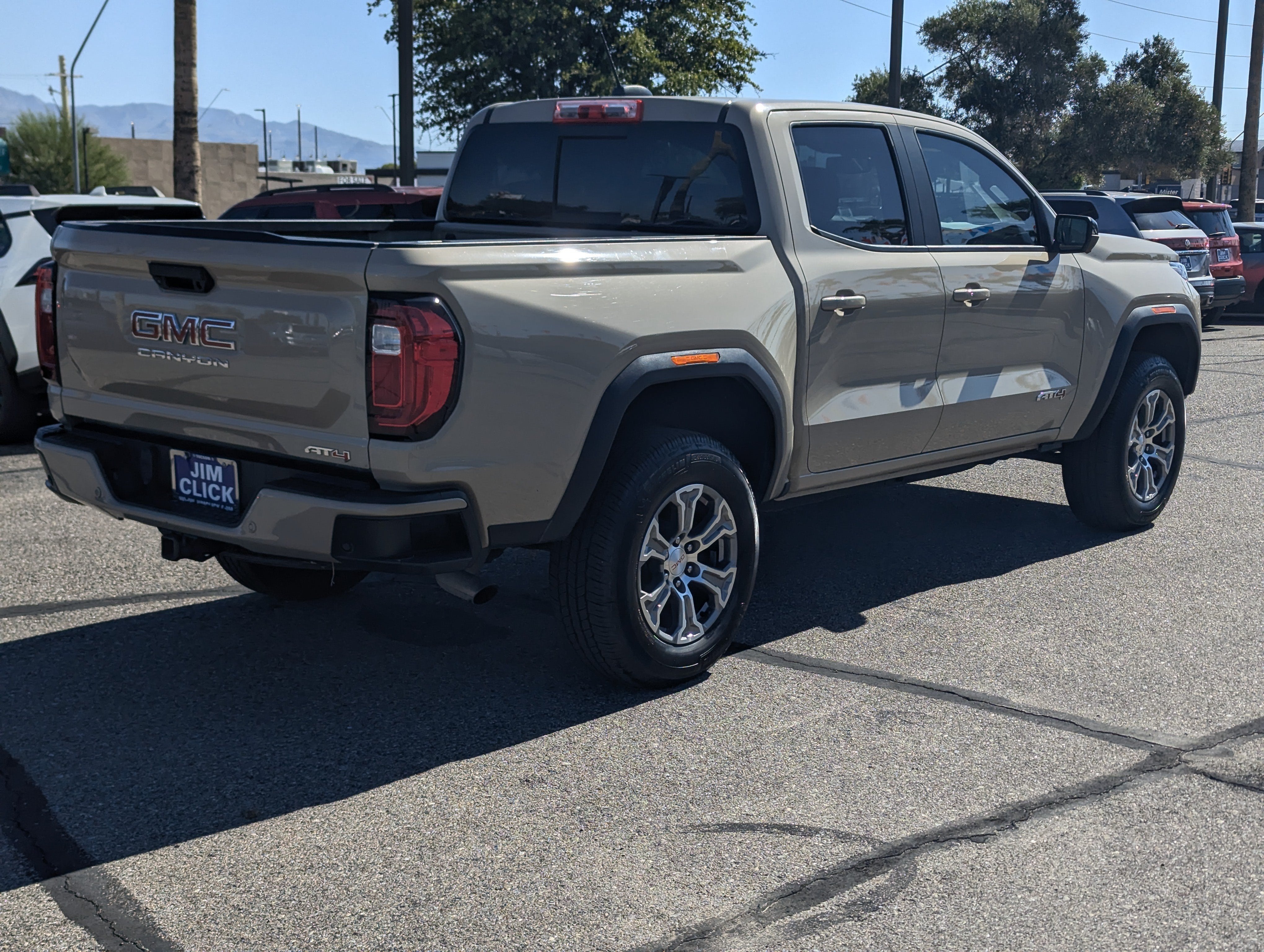 2023 GMC Canyon 4WD AT4