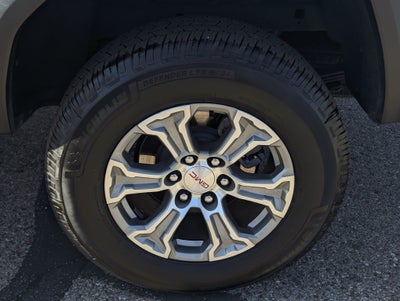 2023 GMC Canyon 4WD AT4