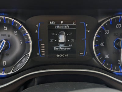 2022 Chrysler Voyager LX