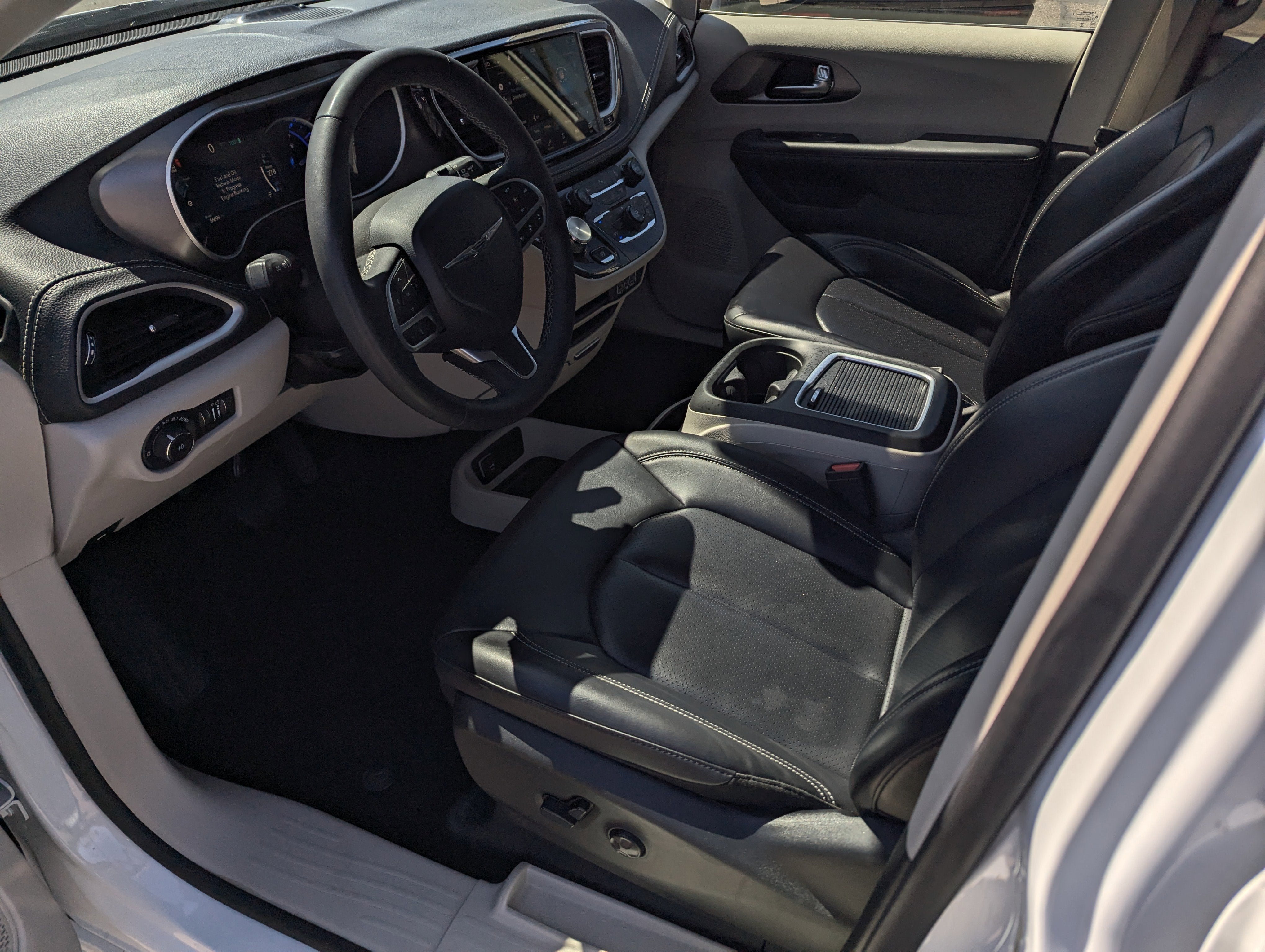 2023 Chrysler Pacifica Hybrid Touring L