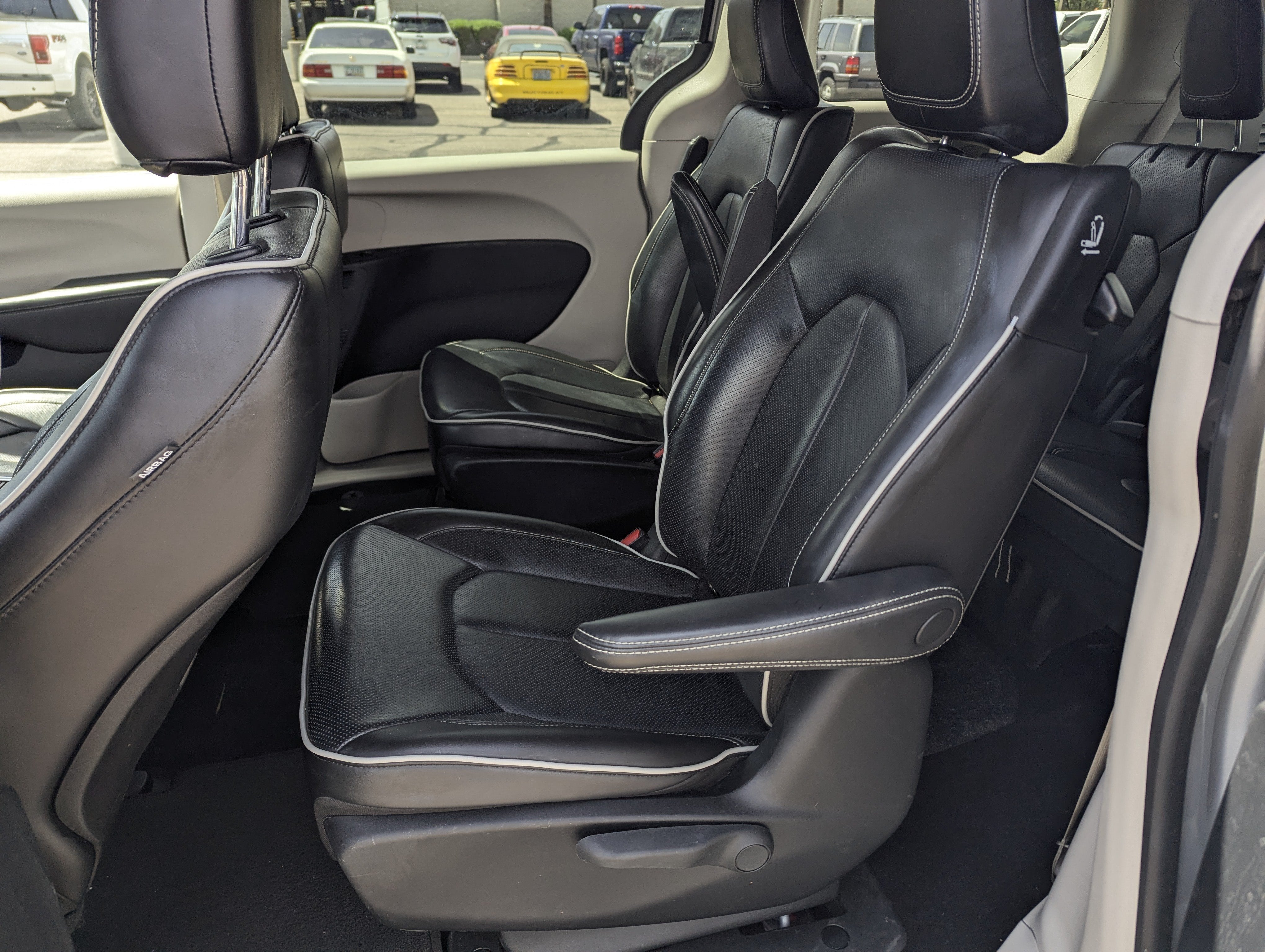2023 Chrysler Pacifica Hybrid Limited