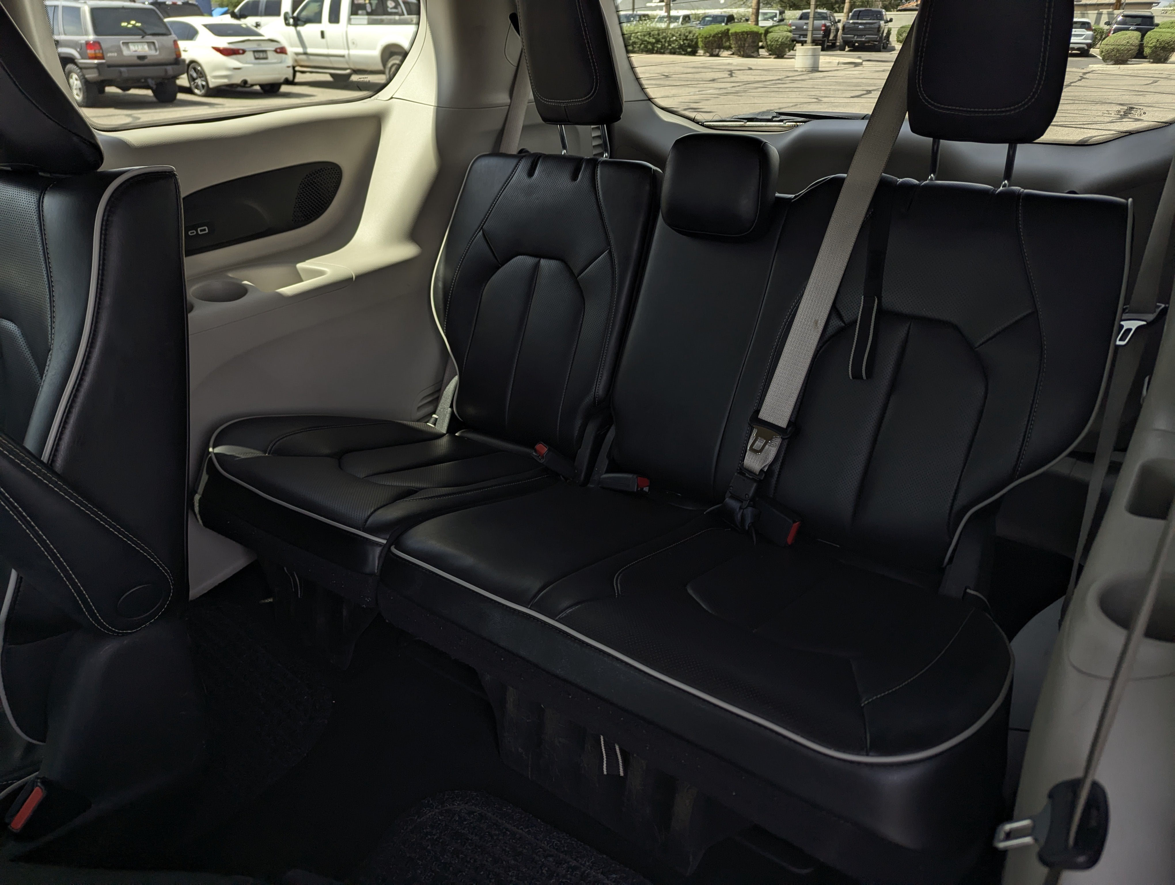 2023 Chrysler Pacifica Hybrid Limited
