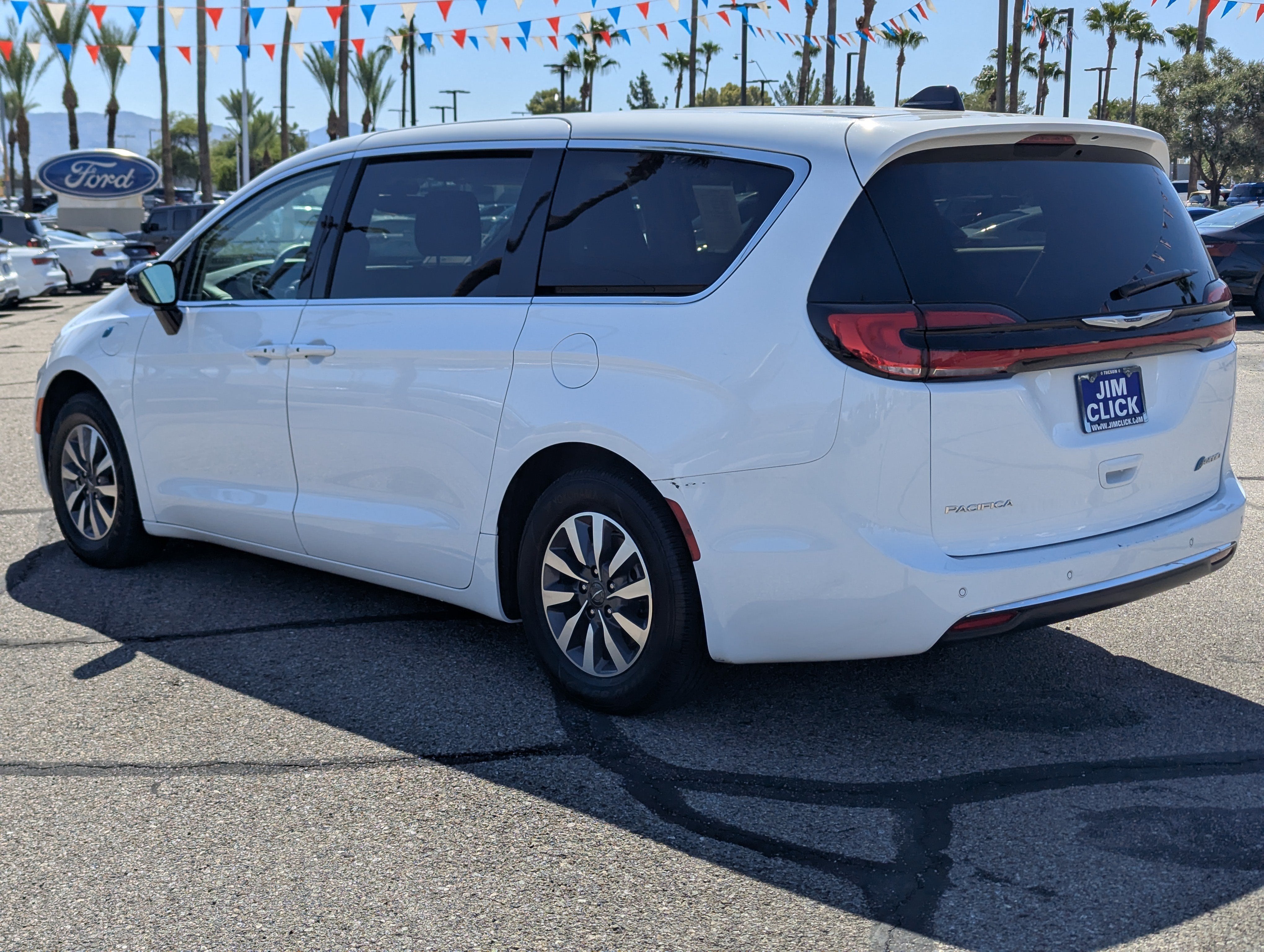 2024 Chrysler Pacifica Hybrid Select