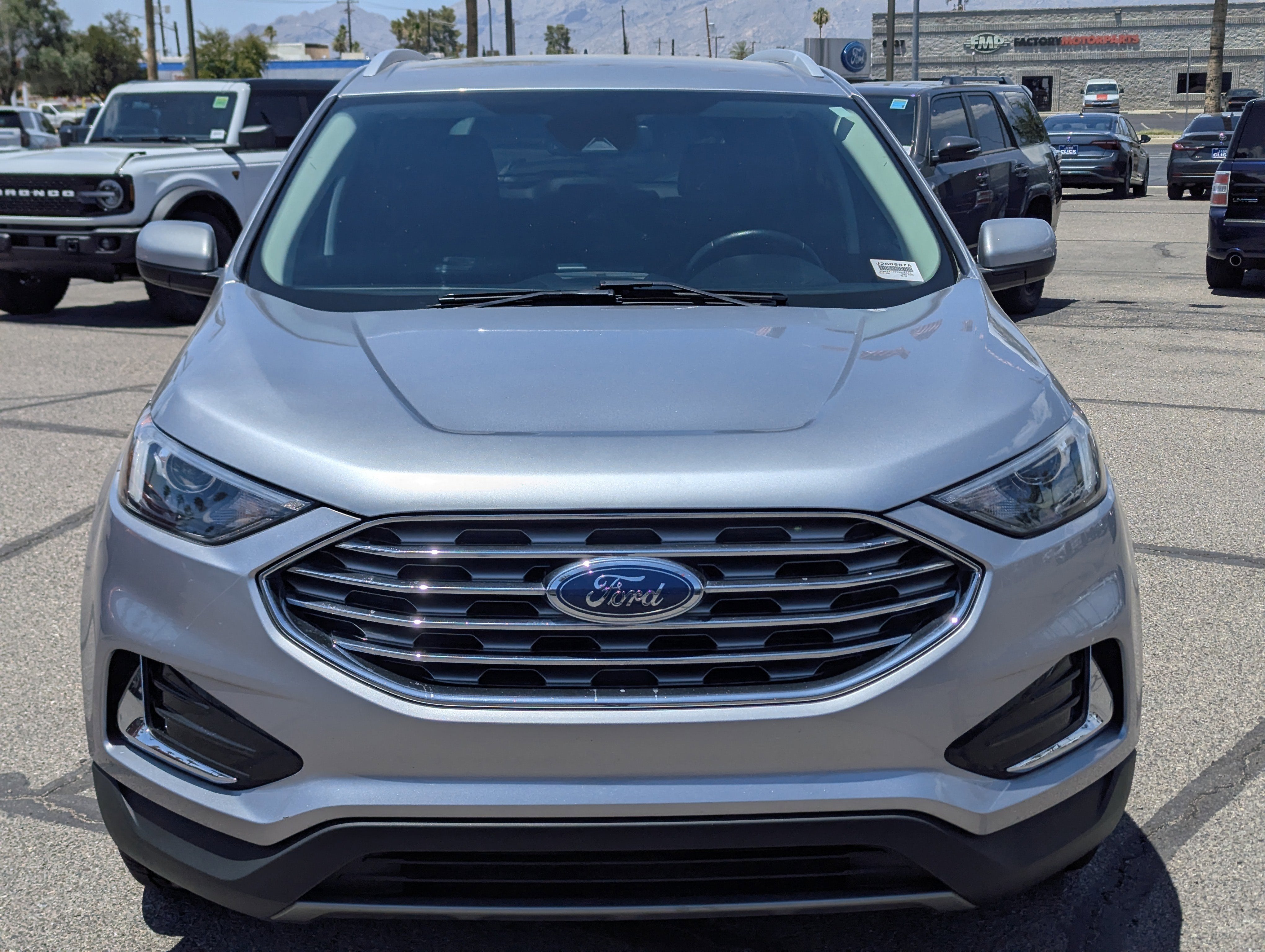 2022 Ford Edge Base