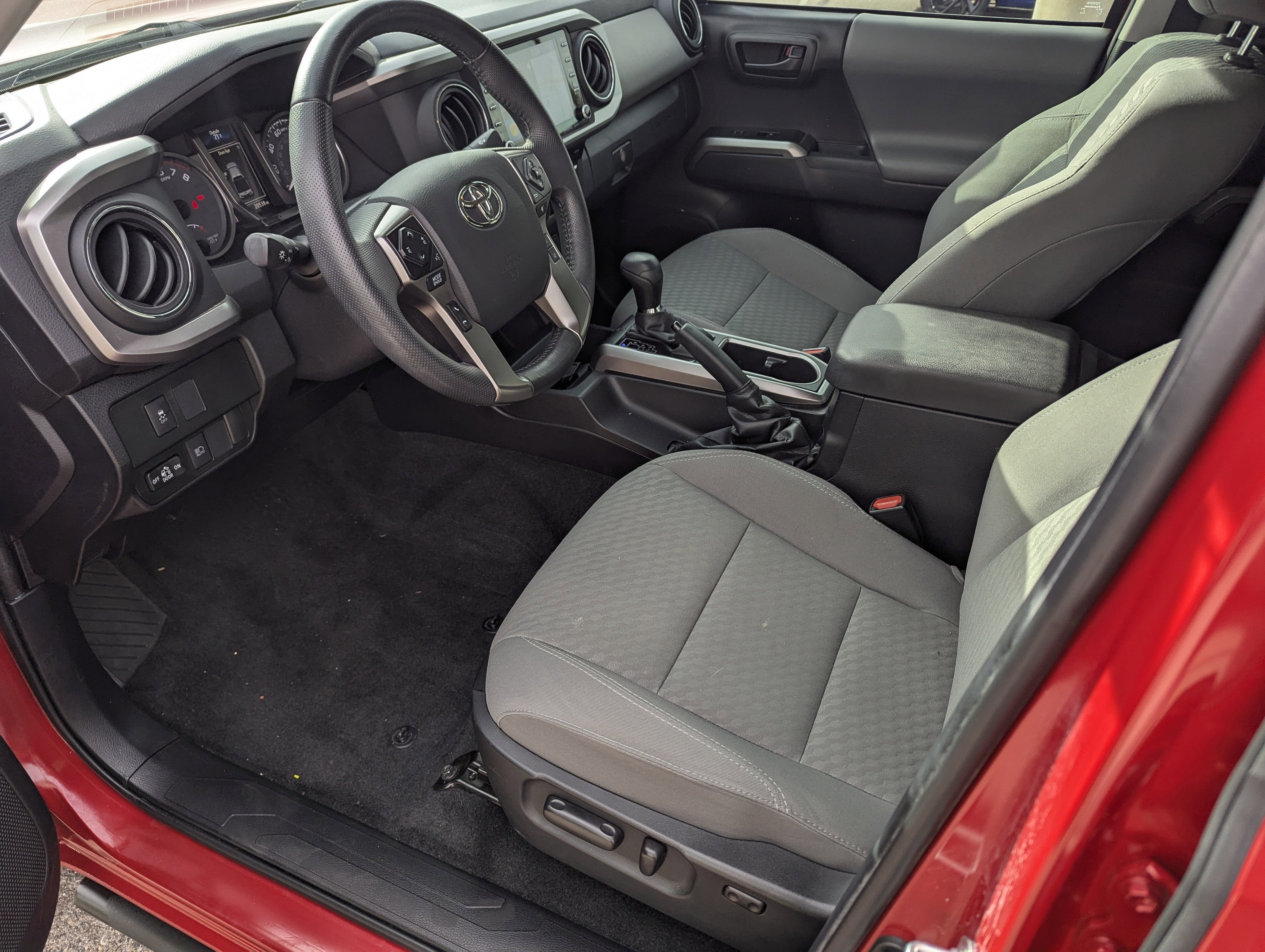 2022 Toyota Tacoma 2WD SR5