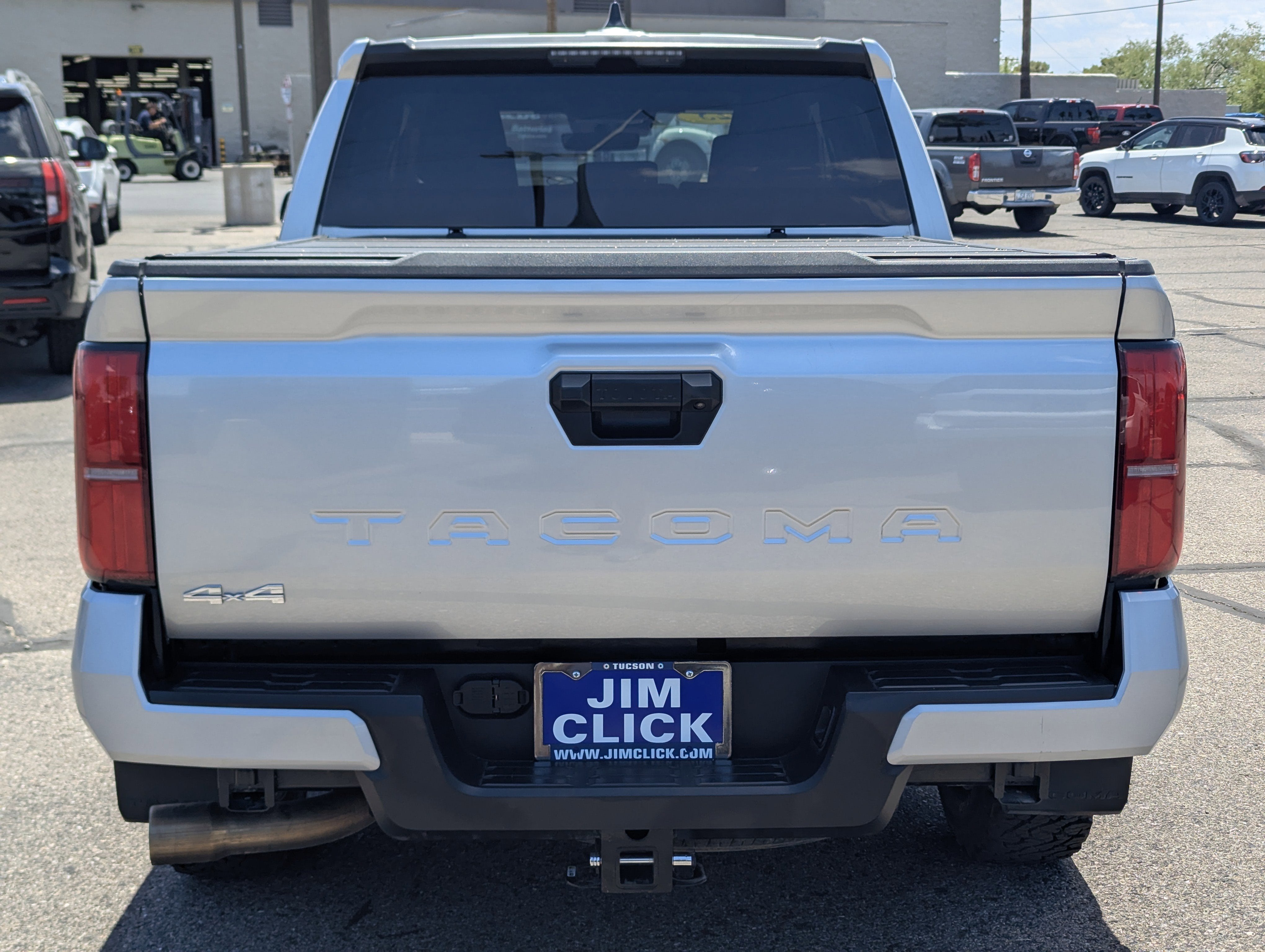 2025 Toyota Tacoma 4WD SR5