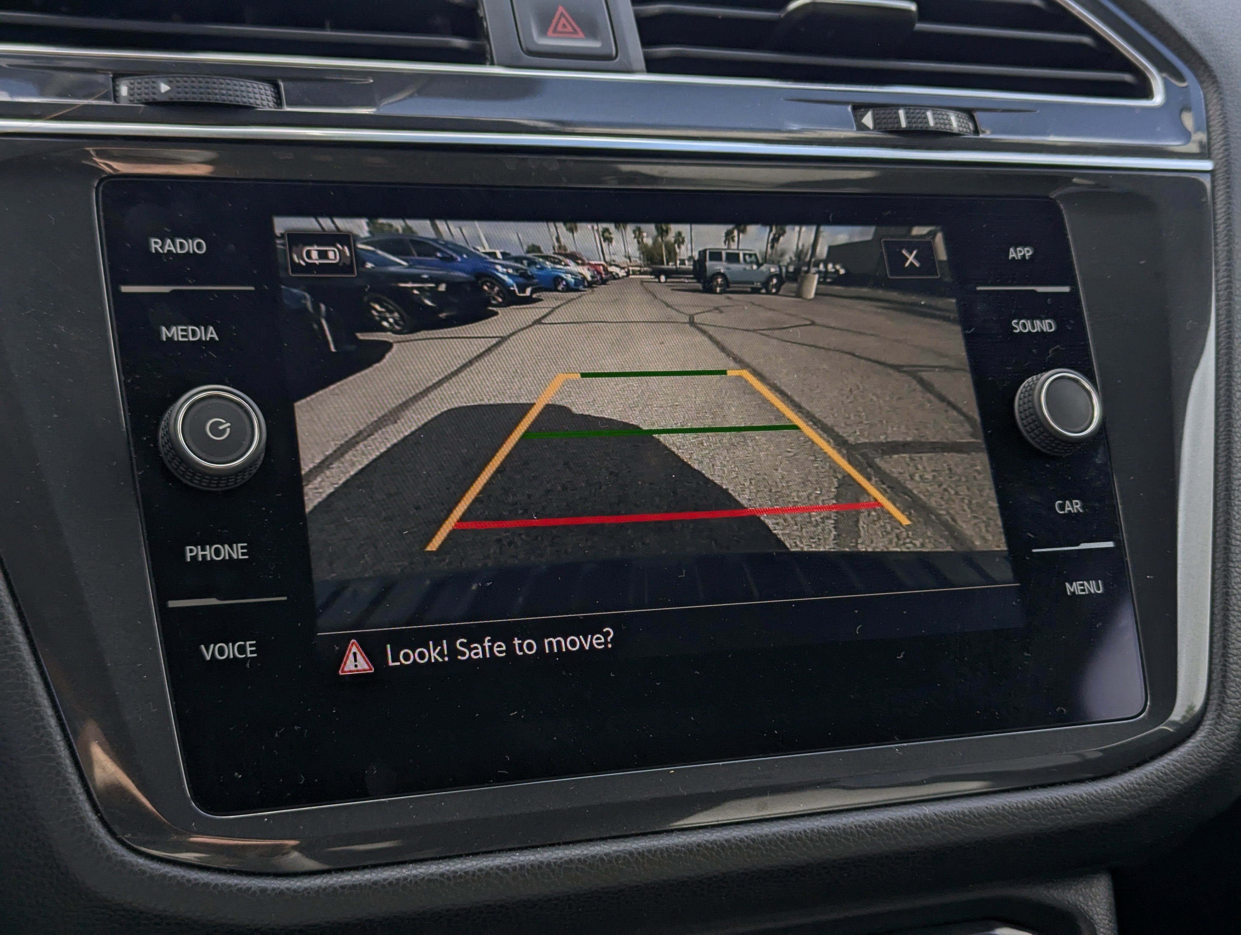 2023 Volkswagen Tiguan SE