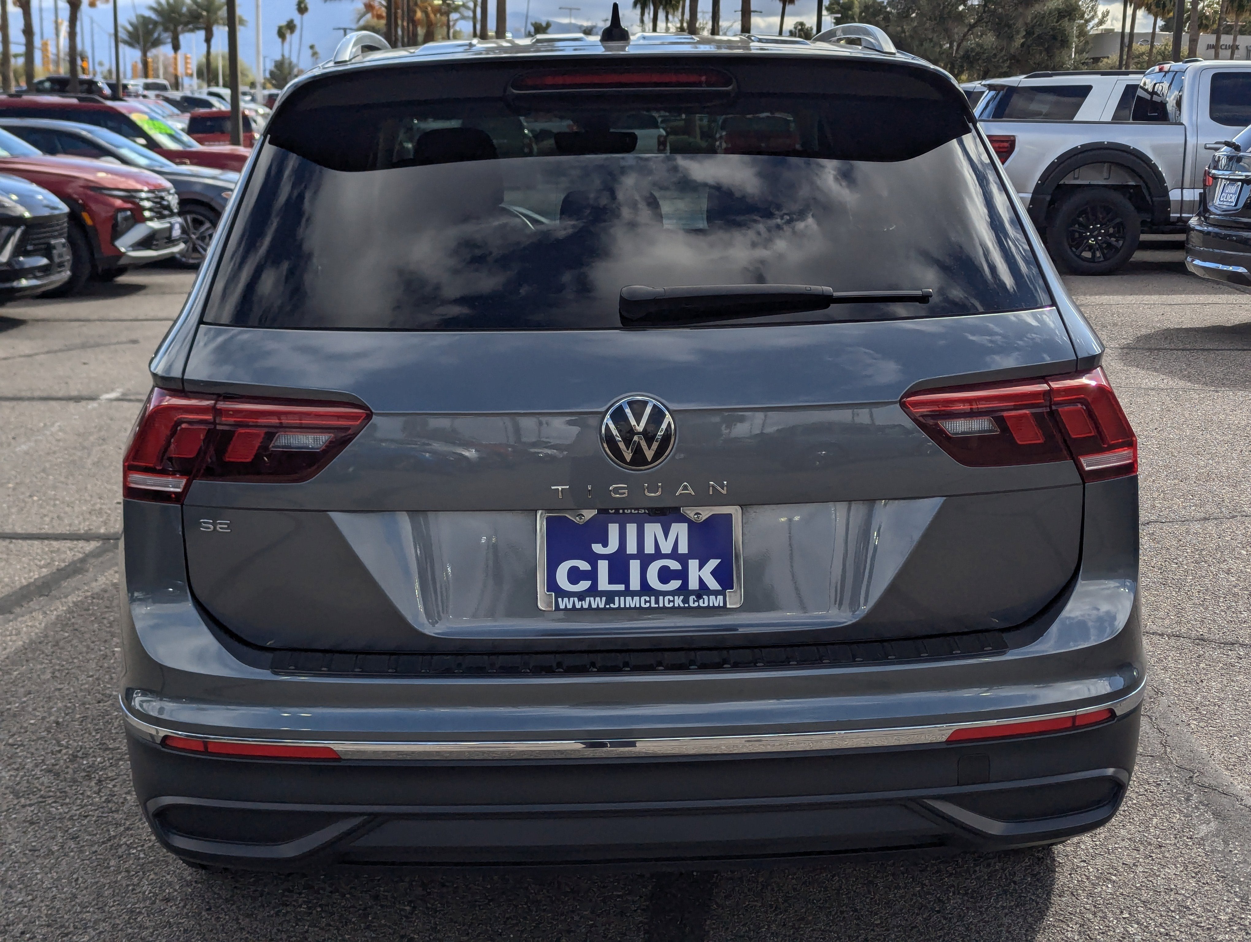 2023 Volkswagen Tiguan SE