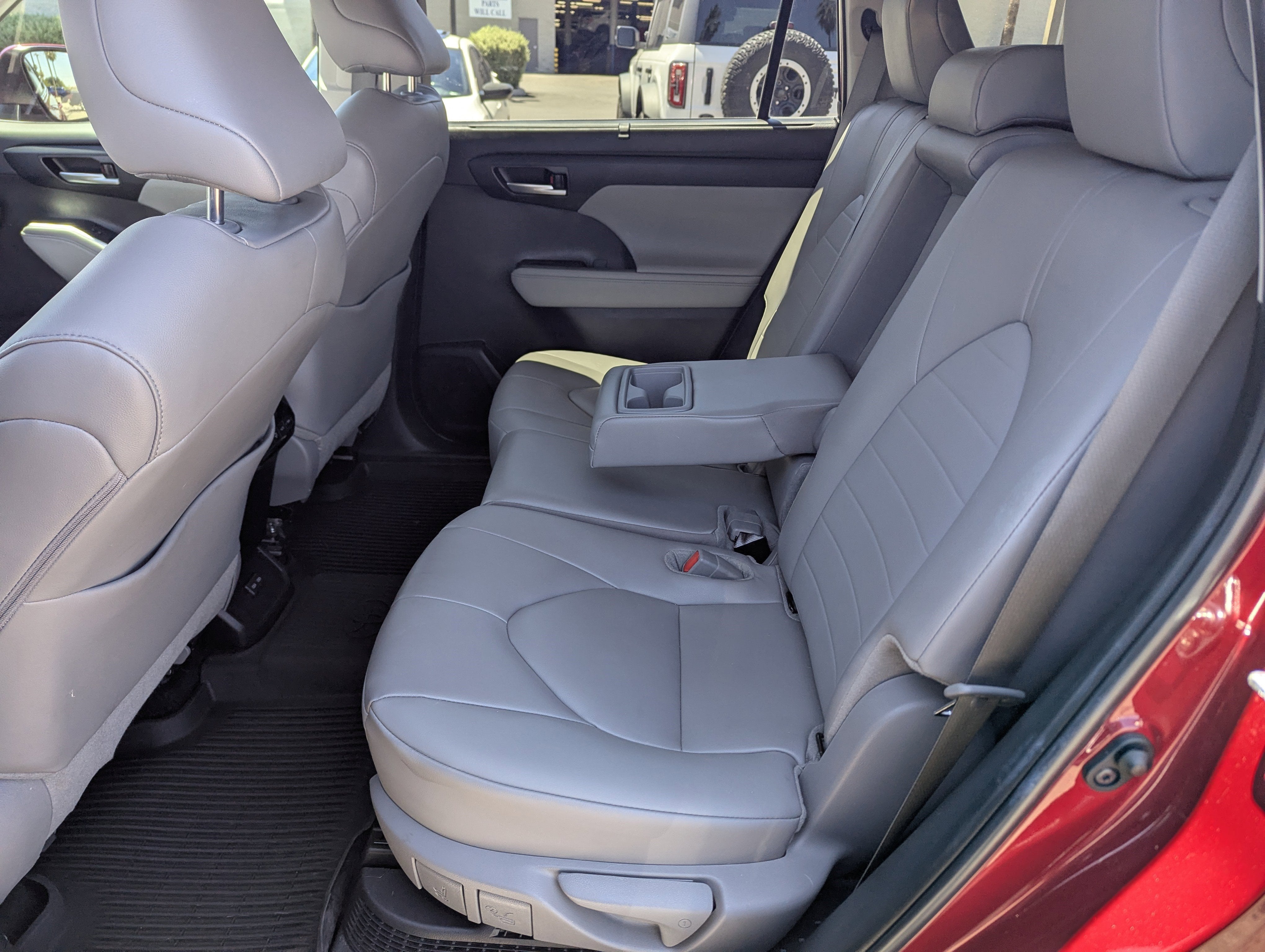 2024 Toyota Highlander Hybrid XLE