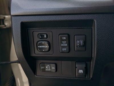 2017 Toyota Tundra 4WD SR5