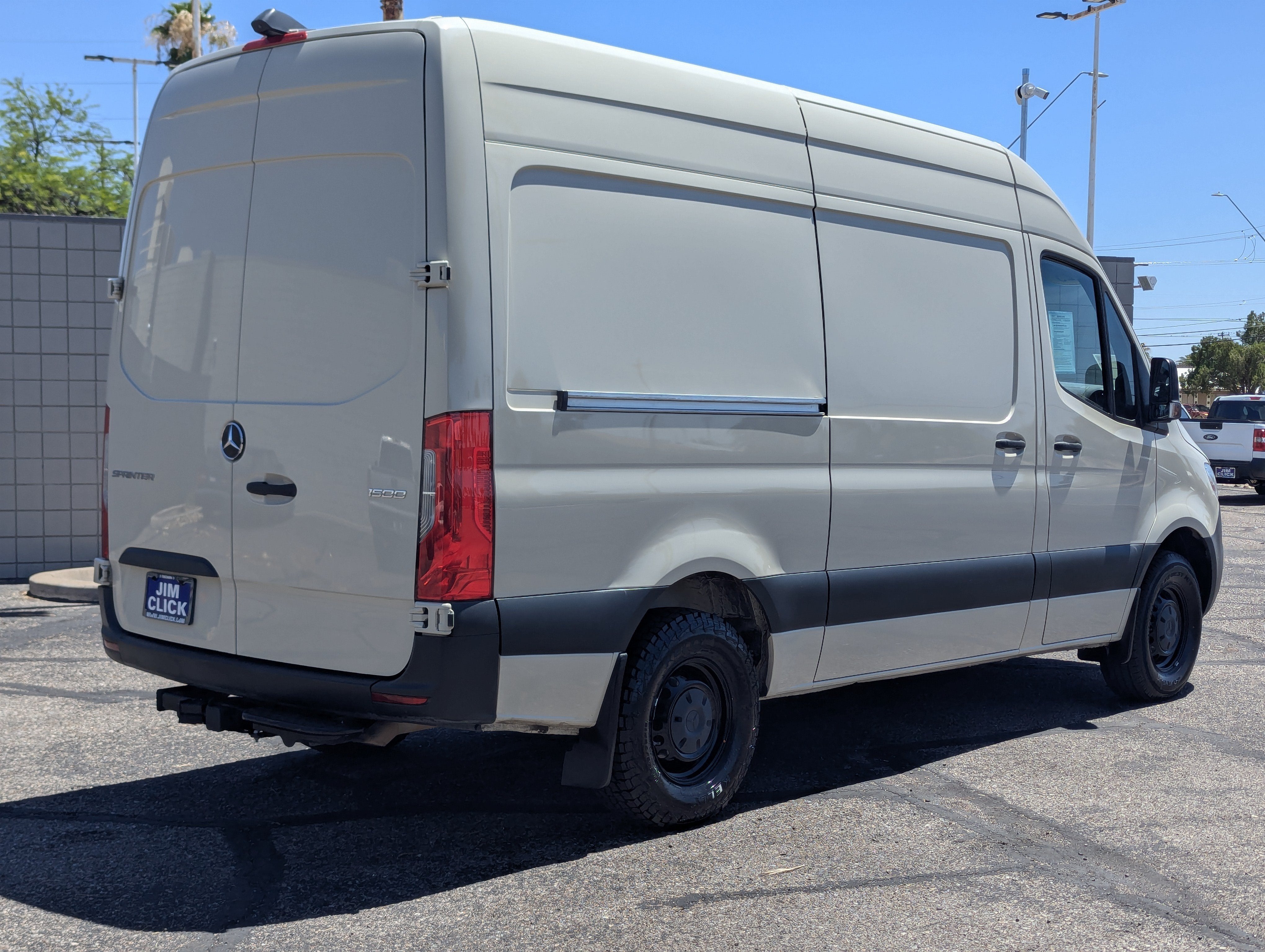 2023 Mercedes-Benz Sprinter Cargo Van 1500 STANDARD ROO
