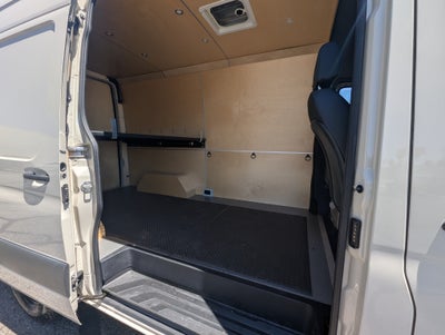 2023 Mercedes-Benz Sprinter Cargo Van 1500 STANDARD ROO