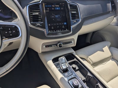 2023 Volvo XC90 Recharge Plug-In Hybrid Ultimate Dark Theme