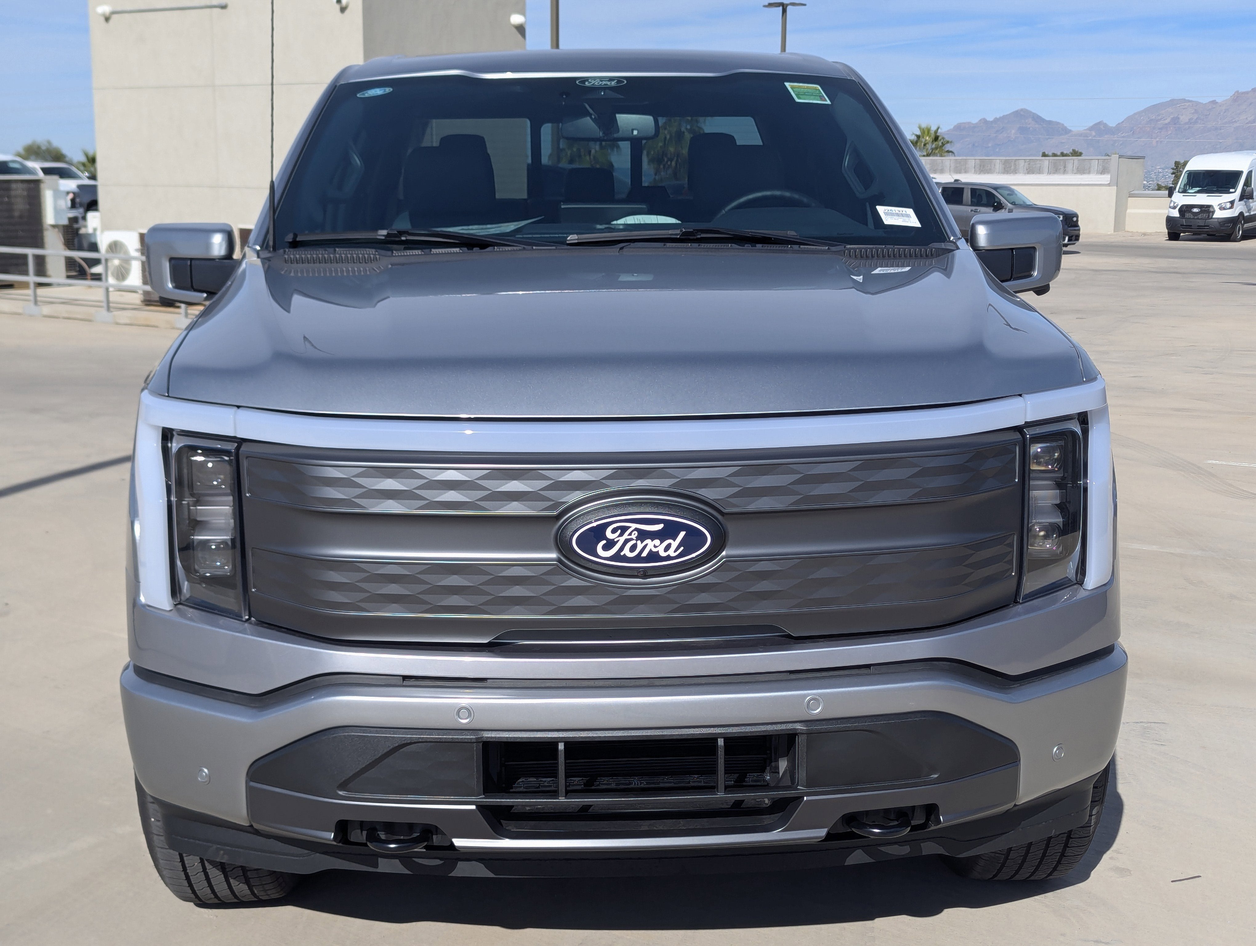 2025 Ford F-150 Lightning LARIAT