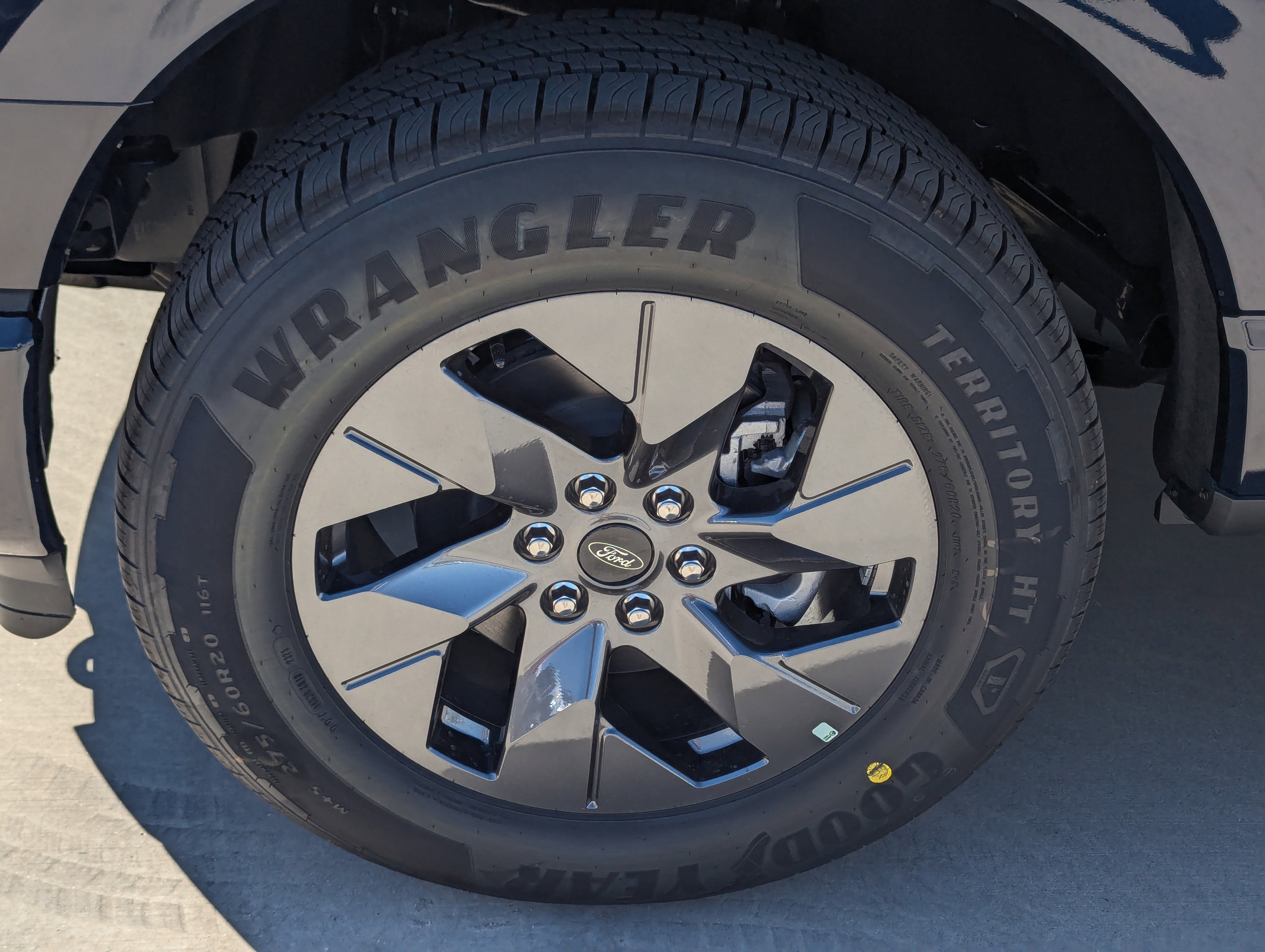 2025 Ford F-150 Lightning LARIAT